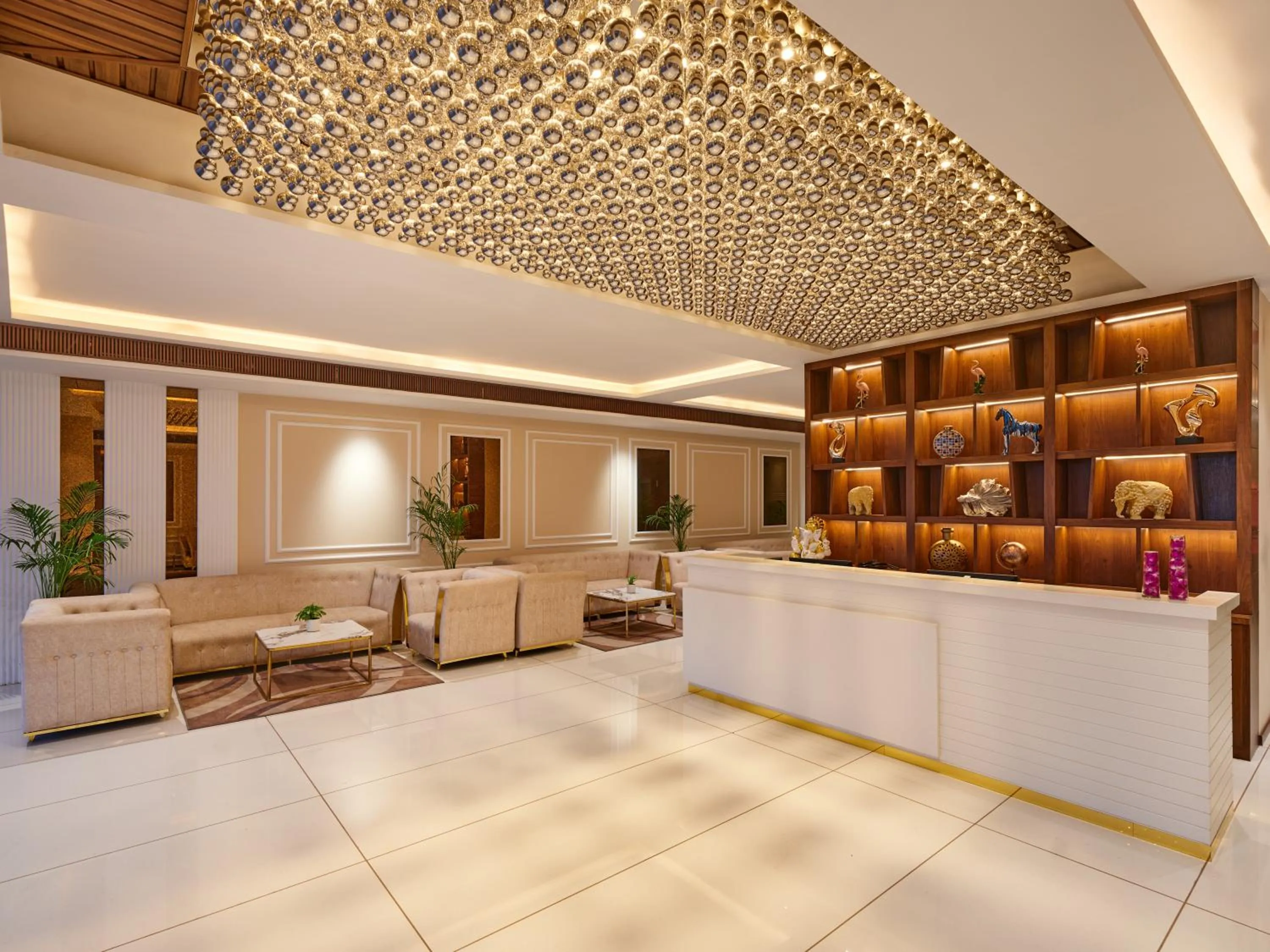 Lobby or reception in Regenta Place Gwalior