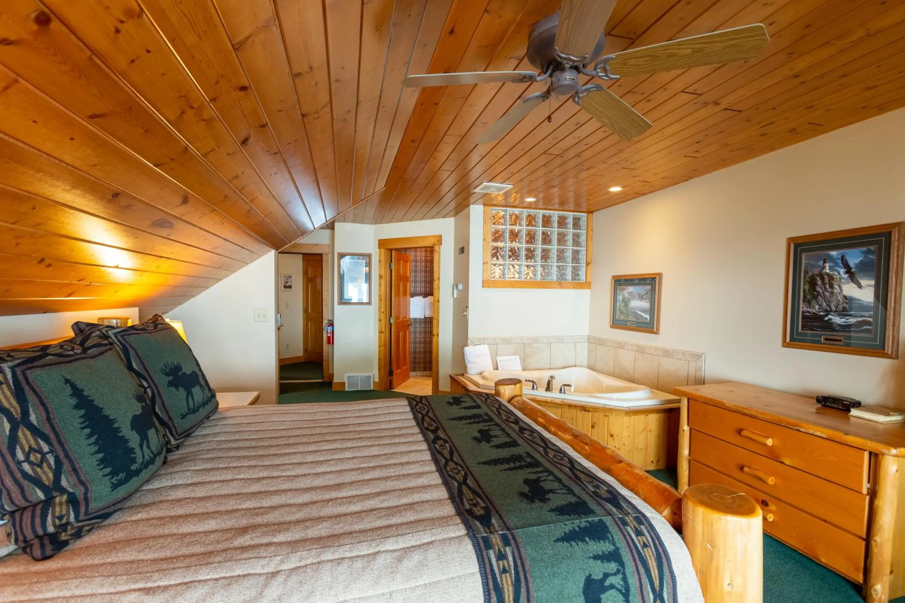 View (from property/room), Bed in Grand Superior Lodge