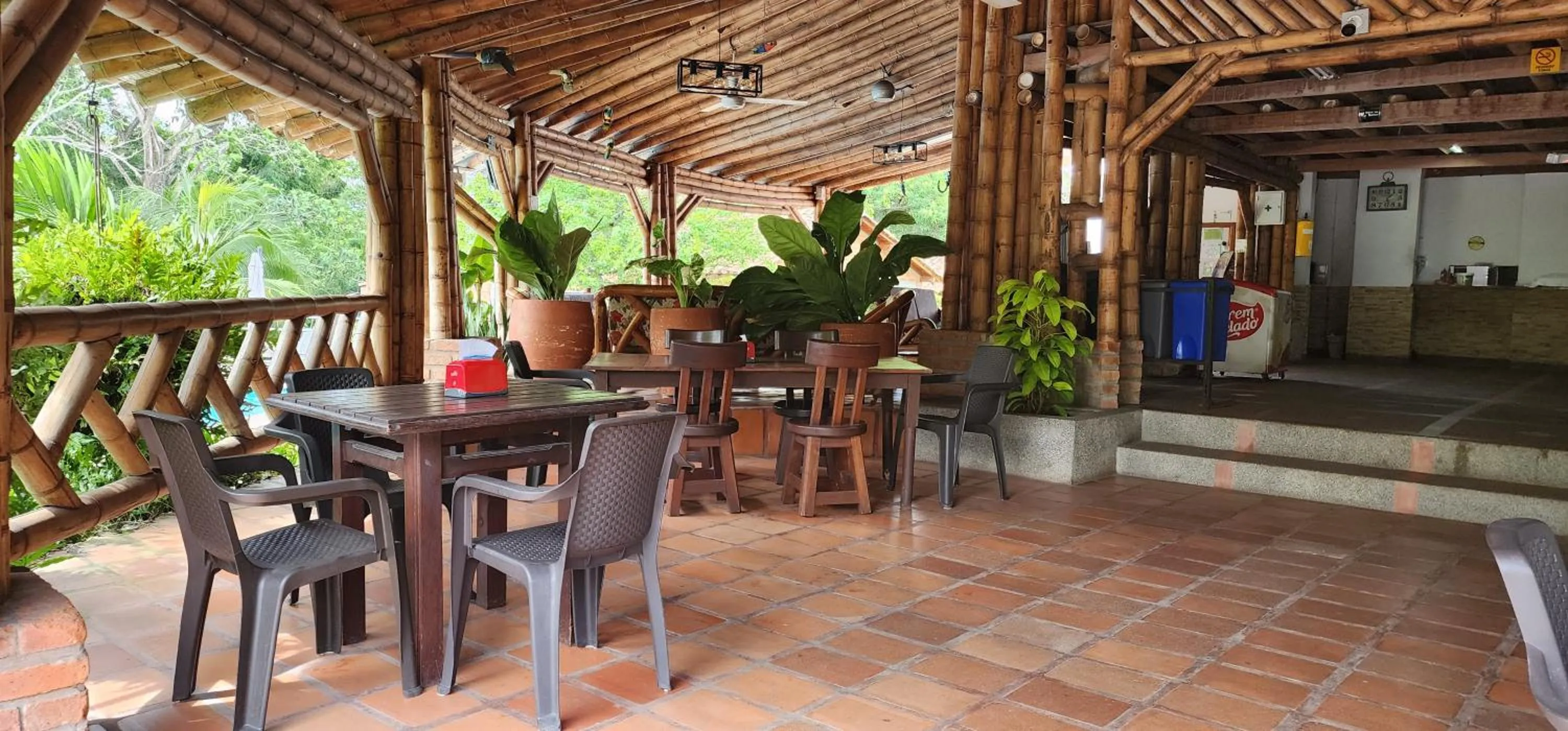 Restaurant/places to eat in Hotel Parador del Gitano