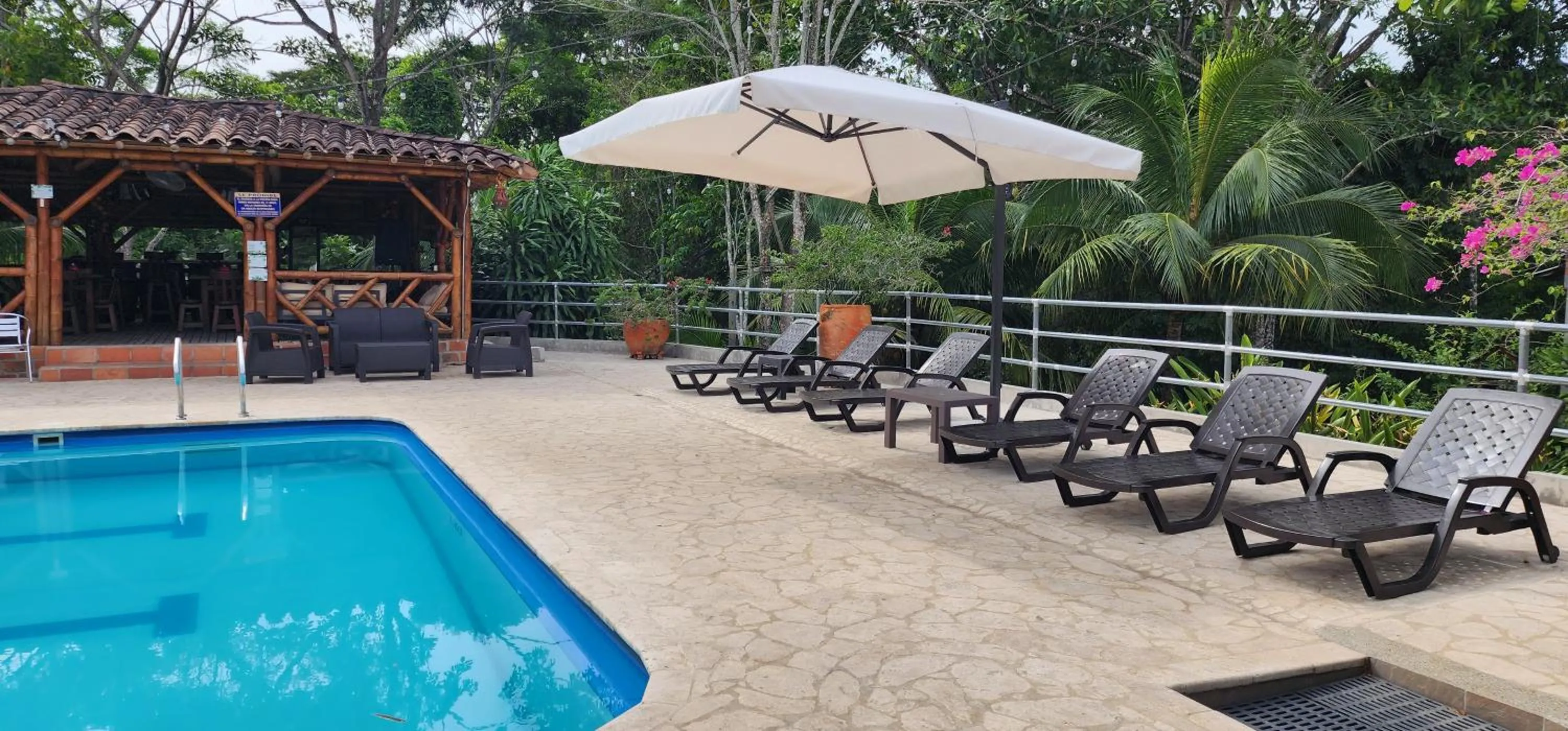 Day in Hotel Parador del Gitano