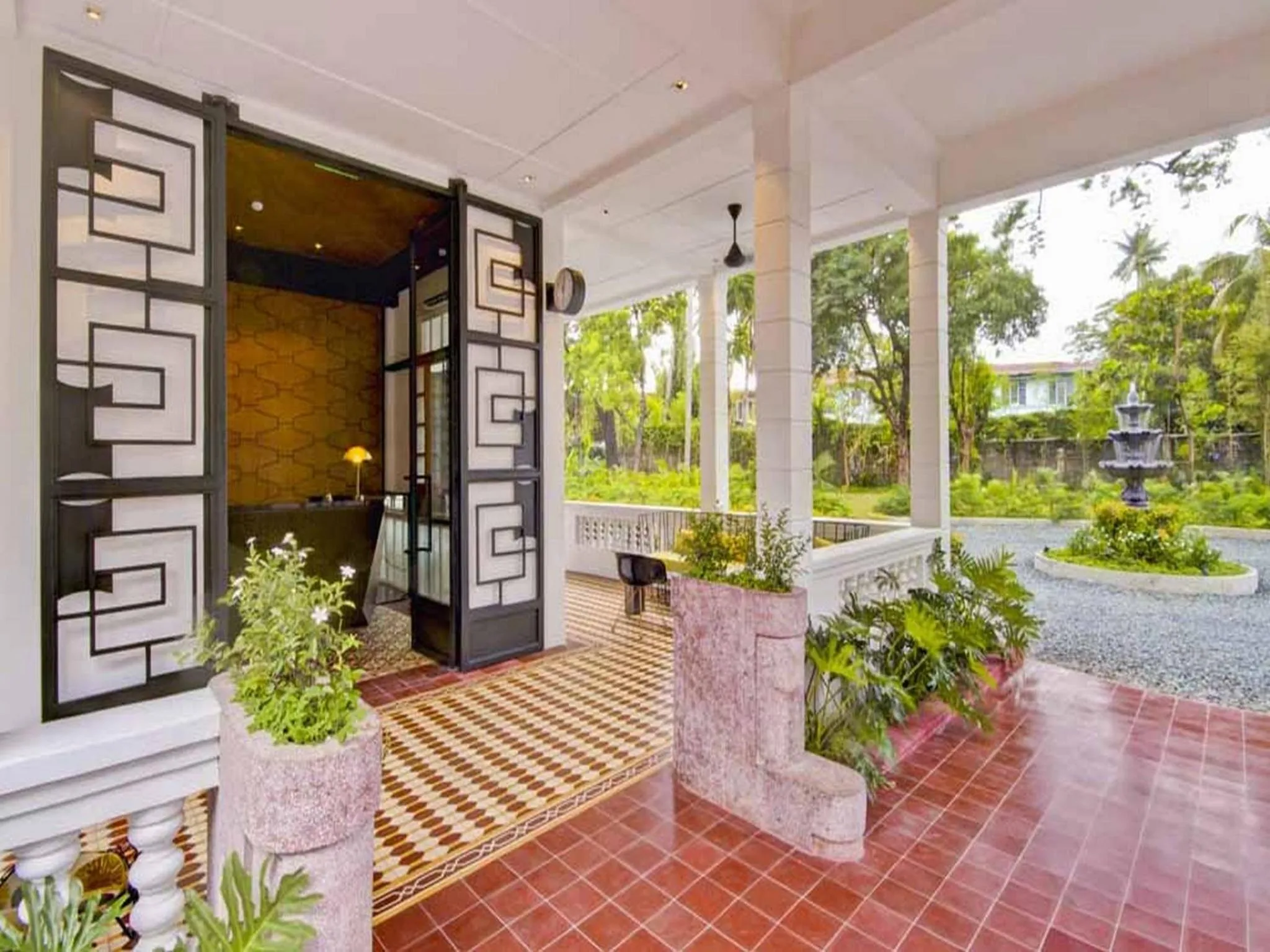 Lobby or reception in The Henry Hotel Manila