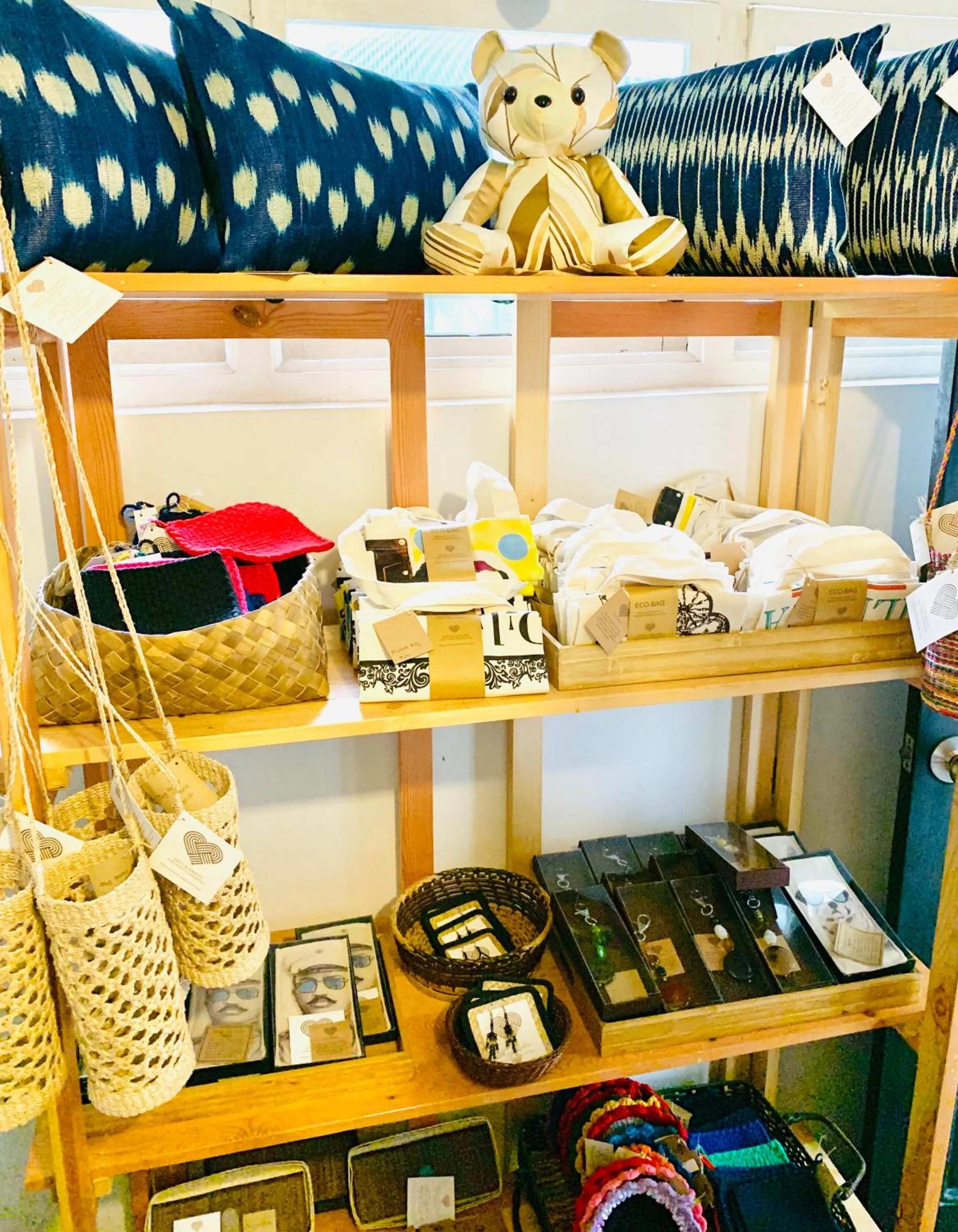 On-site shops in The Henry Hotel Manila