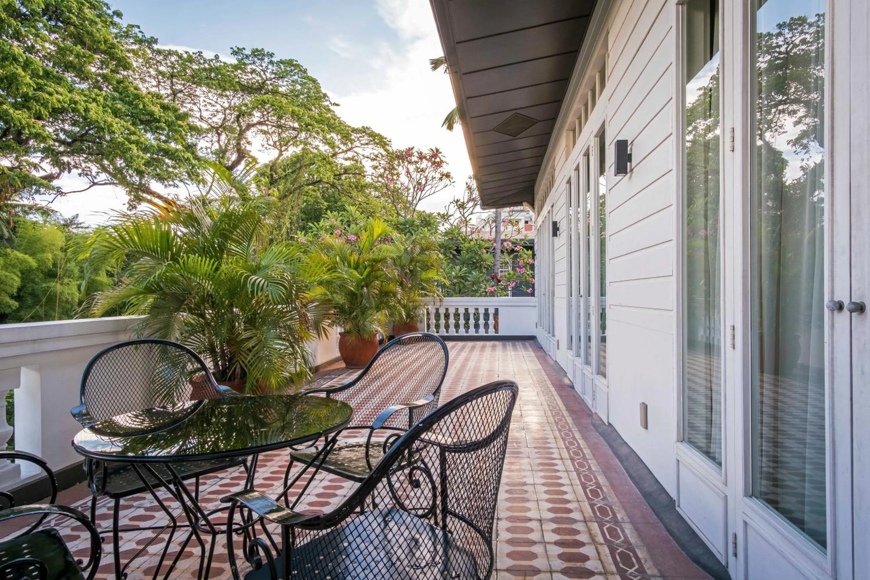 Balcony/Terrace in The Henry Hotel Manila