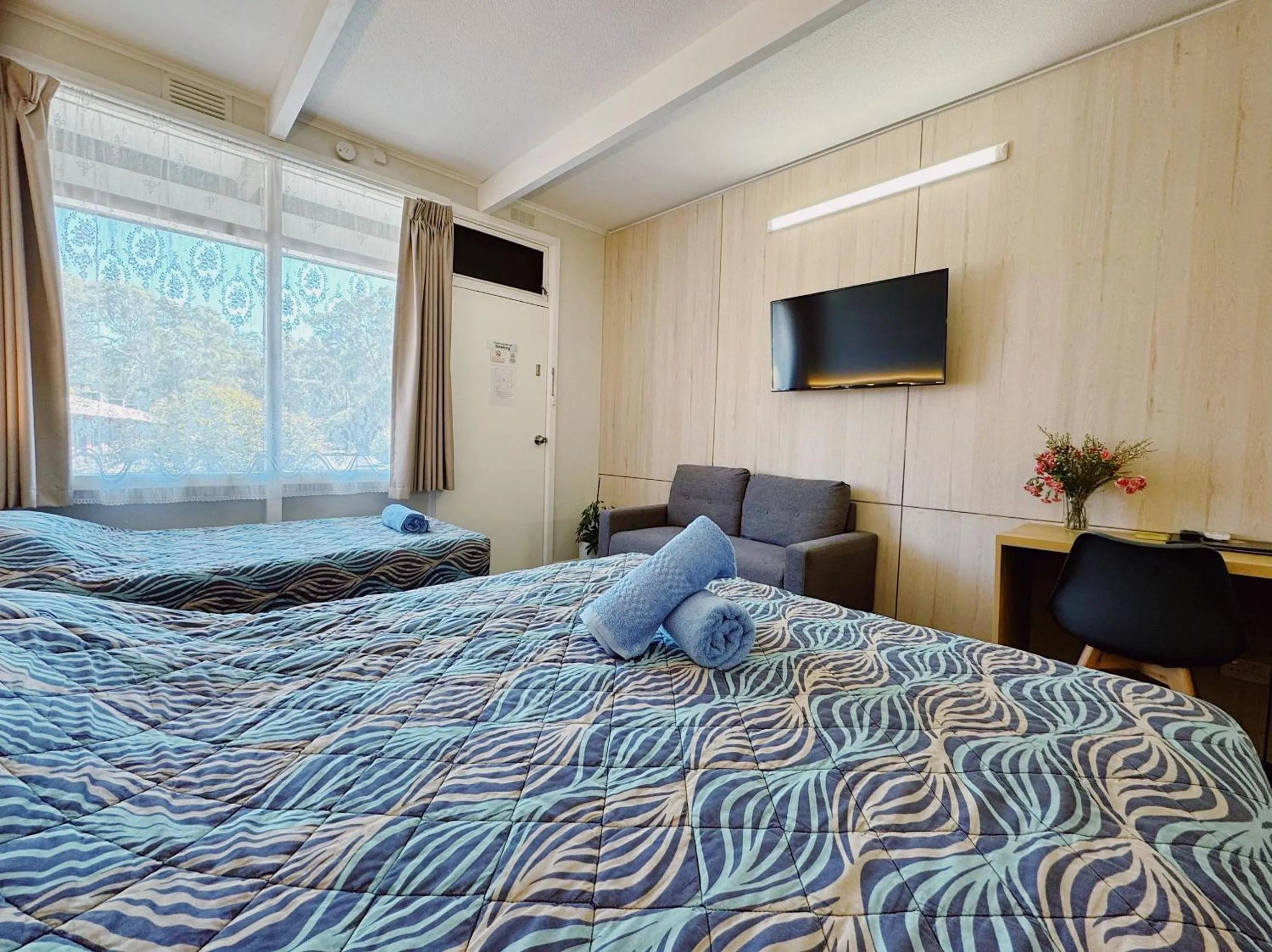 Bed in Seymour Motel