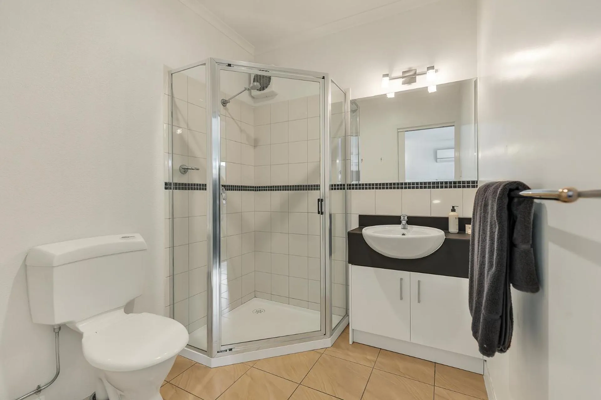 Shower in Rochester Motel