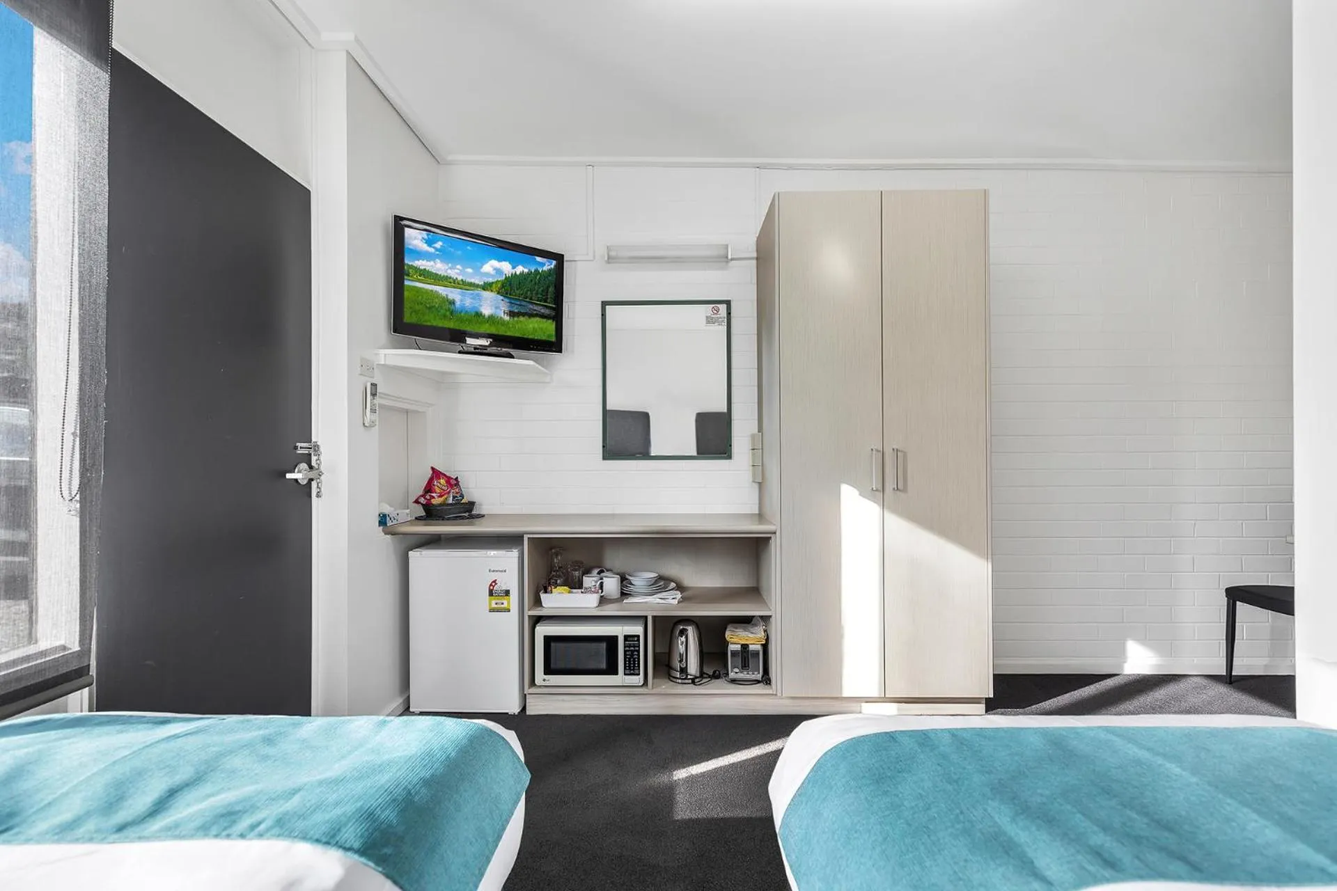 Bed in Rochester Motel