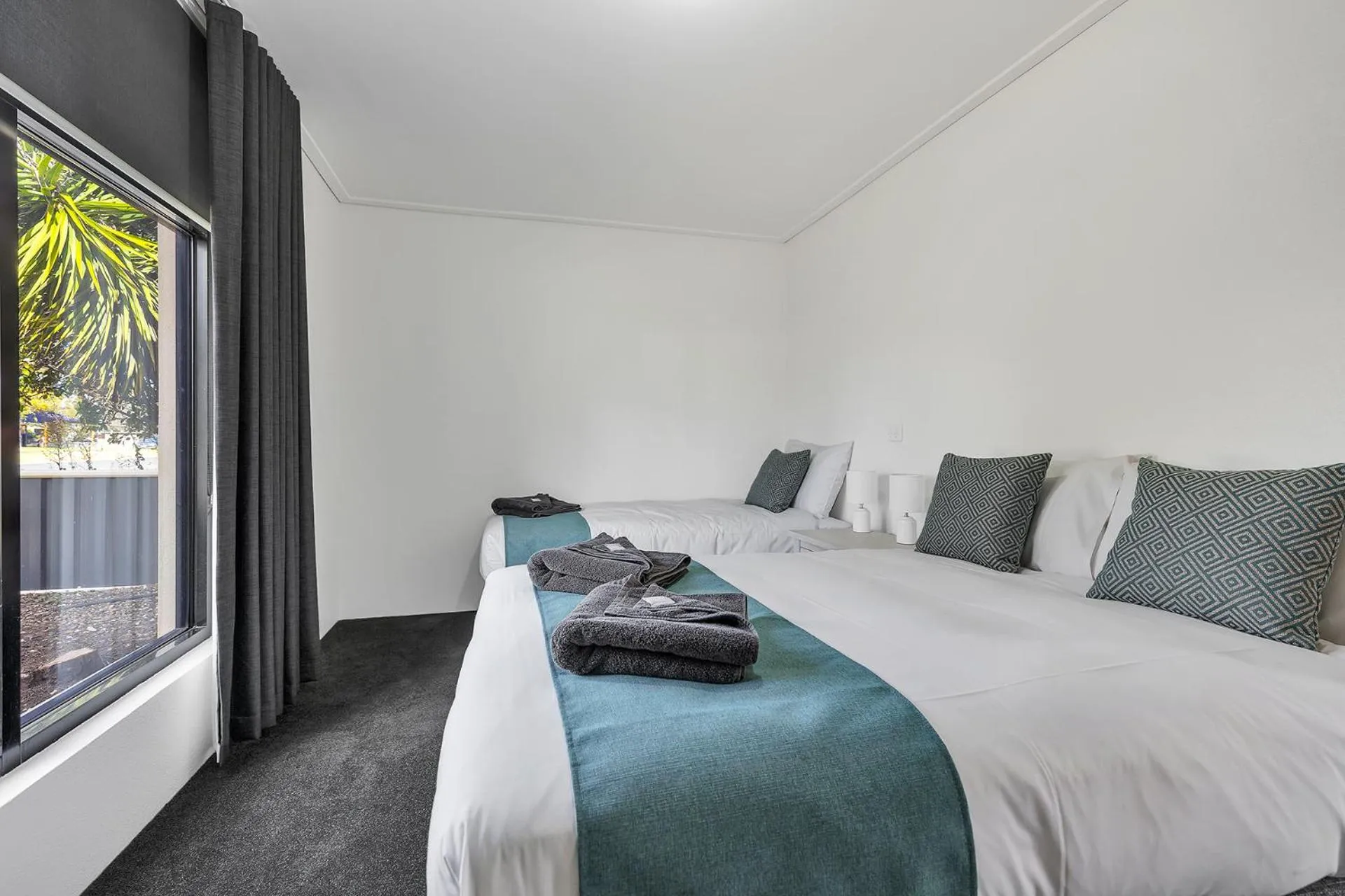 Bed in Rochester Motel