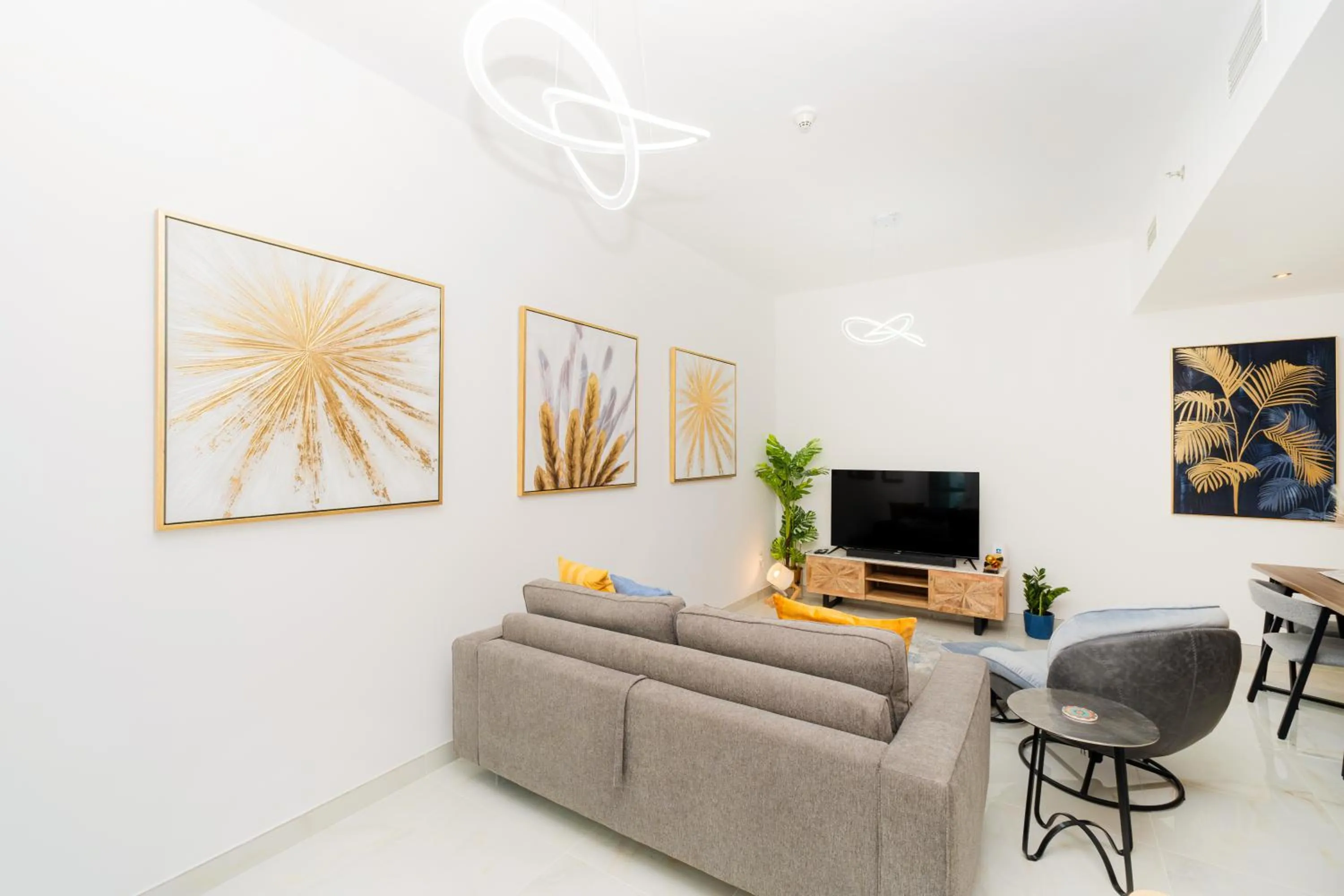 Living room in Dubai Marina - 1BHK Apartment