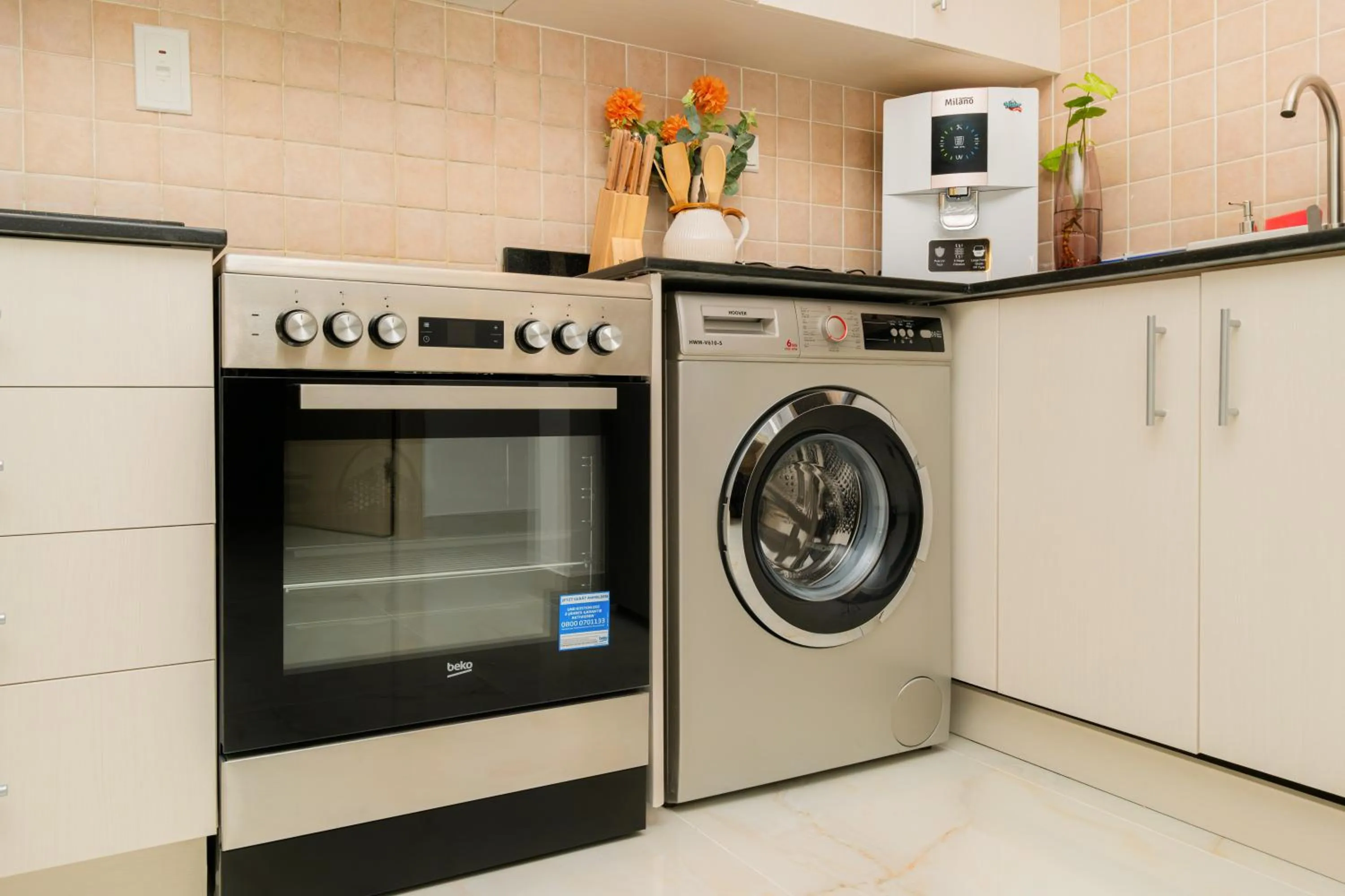 washing machine in Dubai Marina - 1BHK Apartment