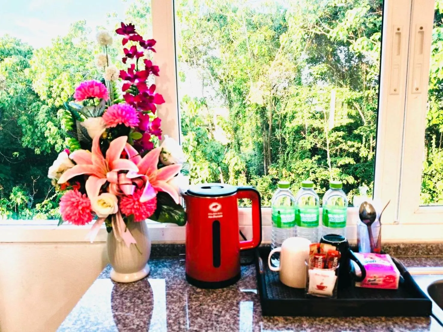 Coffee/tea facilities in Siray House