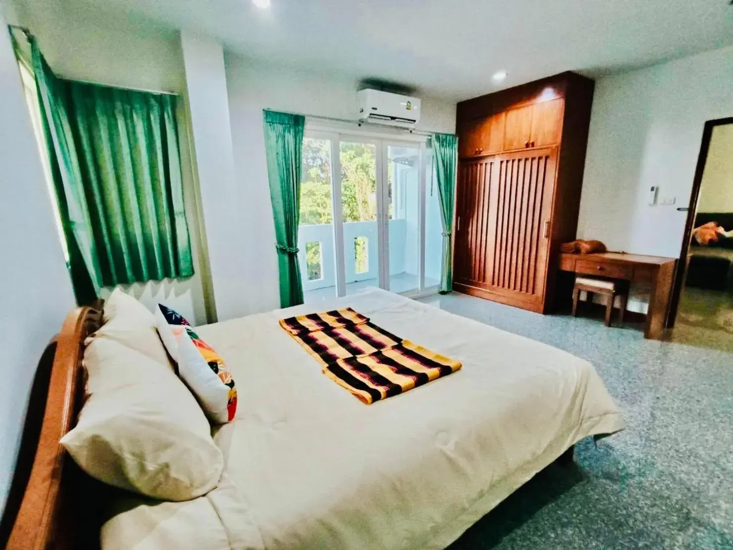 Deluxe Double Room in Siray House Deluxe Double Room in Siray House