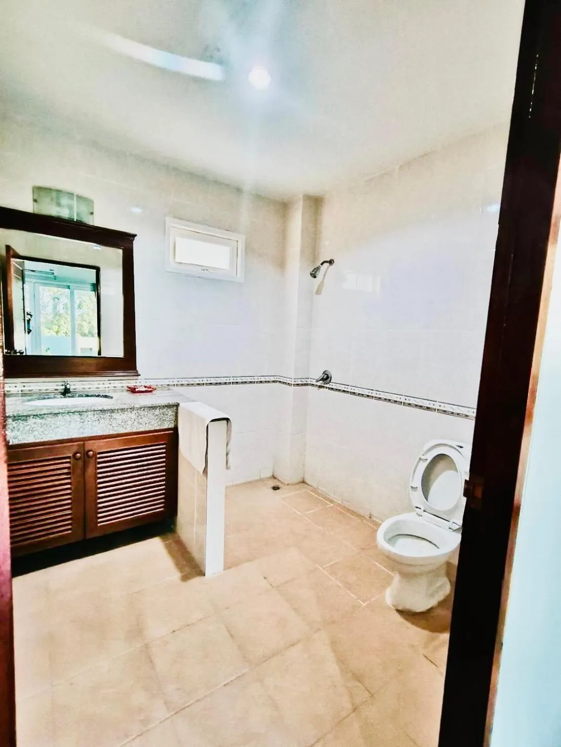 Toilet in Siray House