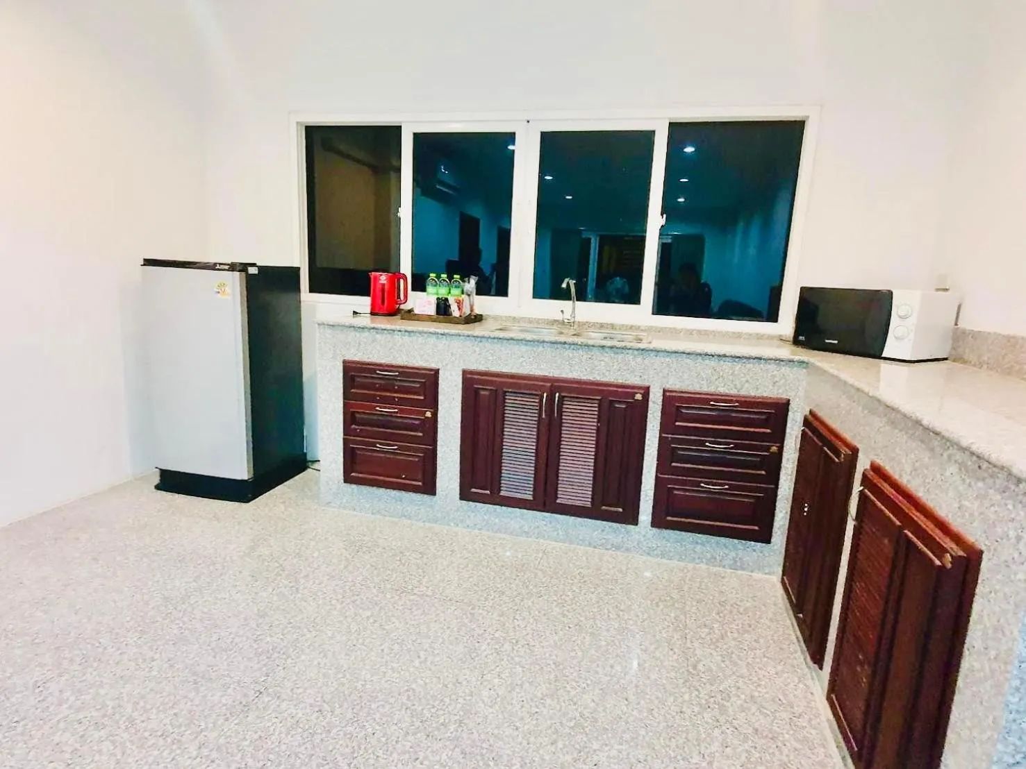 Kitchen or kitchenette in Siray House