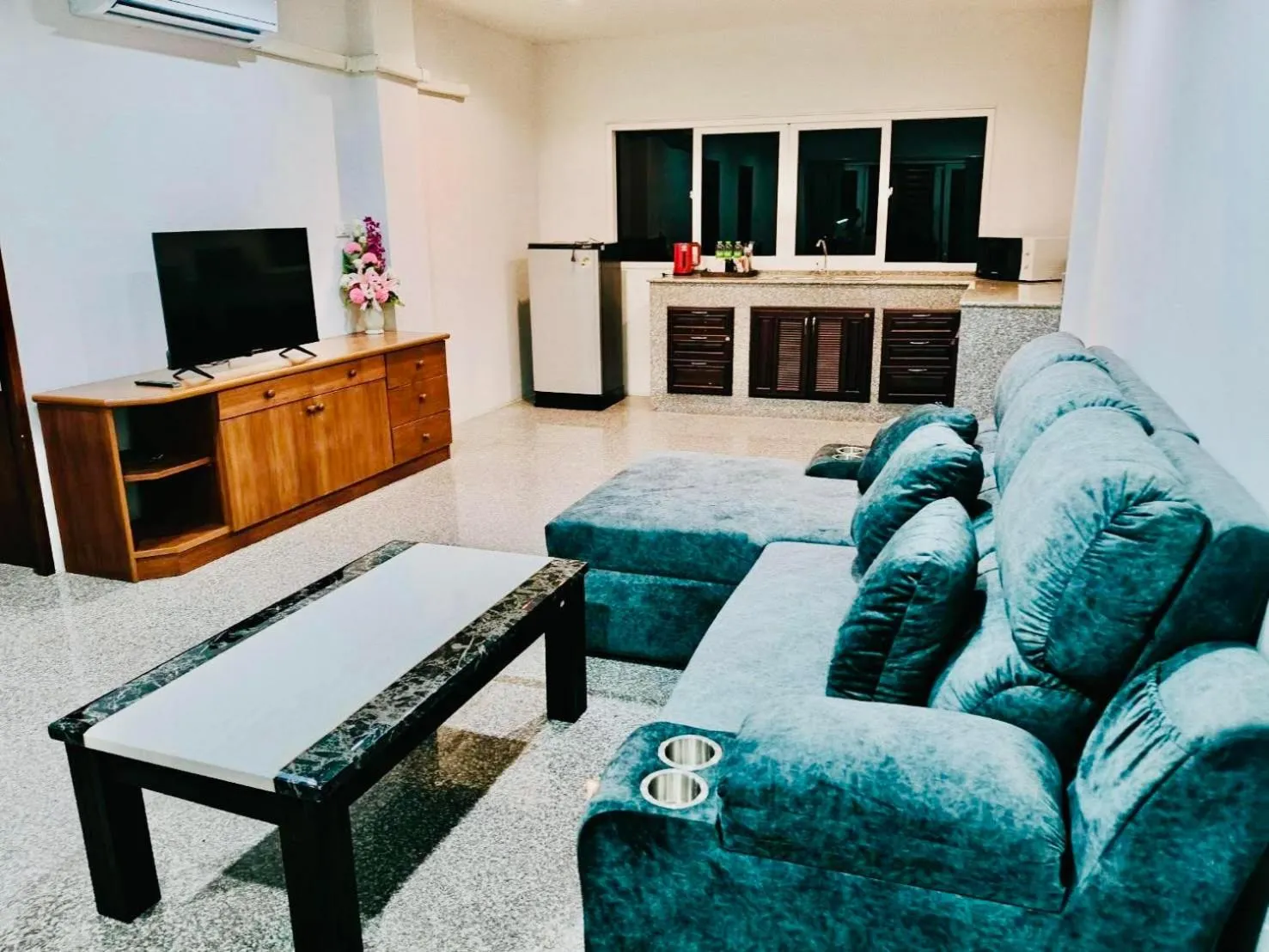 Communal lounge/ TV room in Siray House
