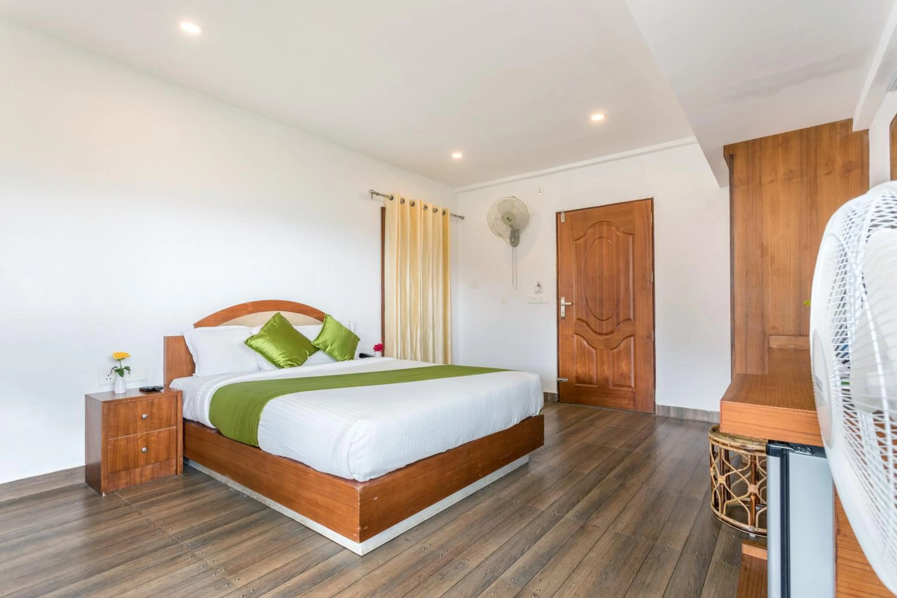 Bedroom, Bed in Monsoon Grande