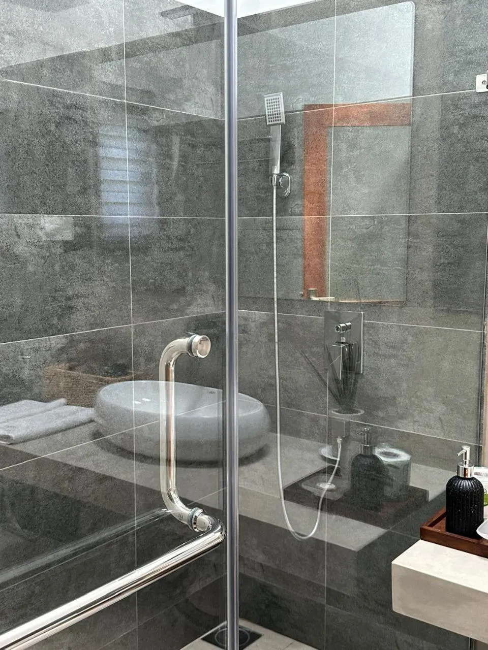 Shower in Hotel Heladiv