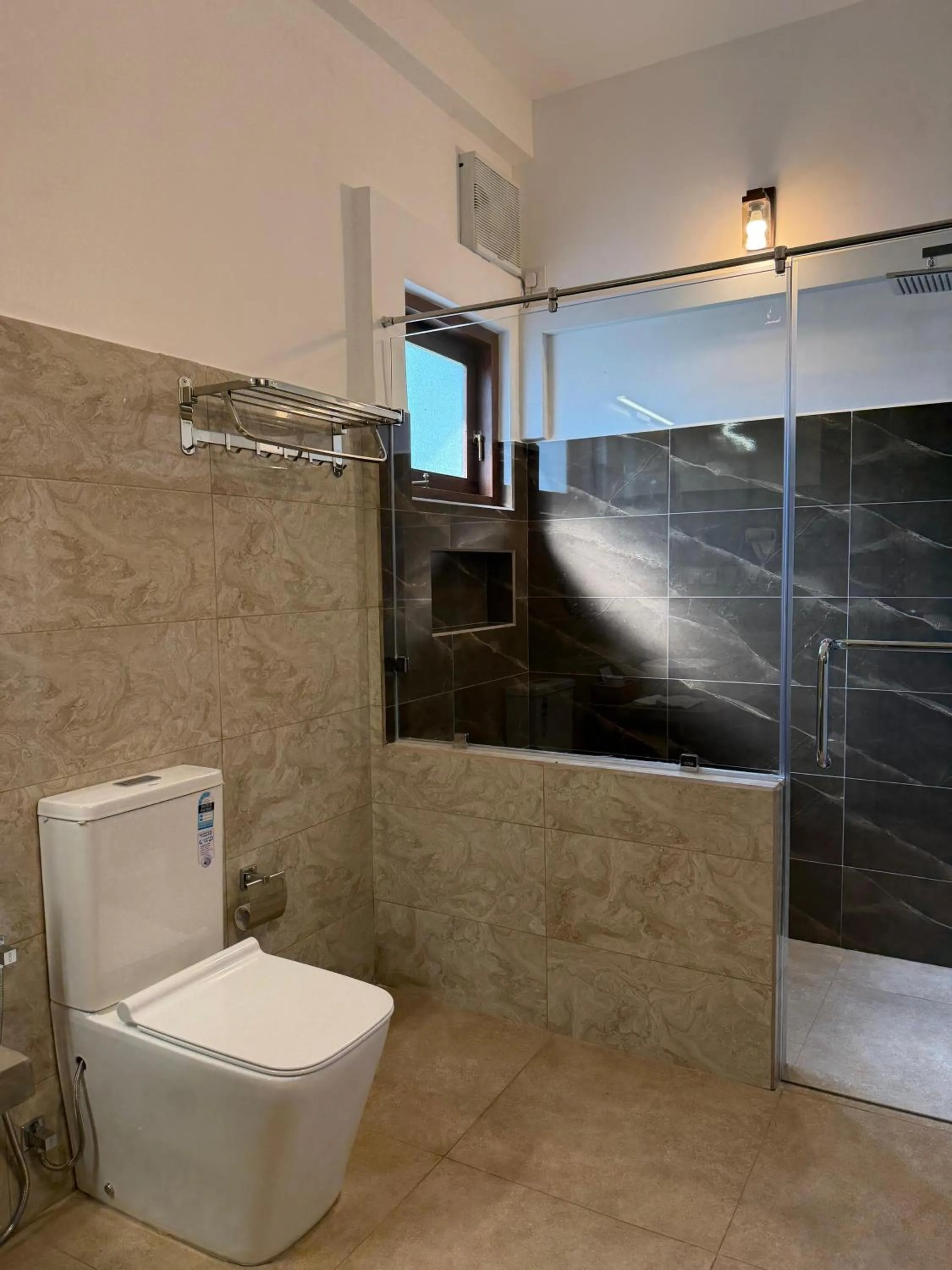 Shower in Hotel Heladiv