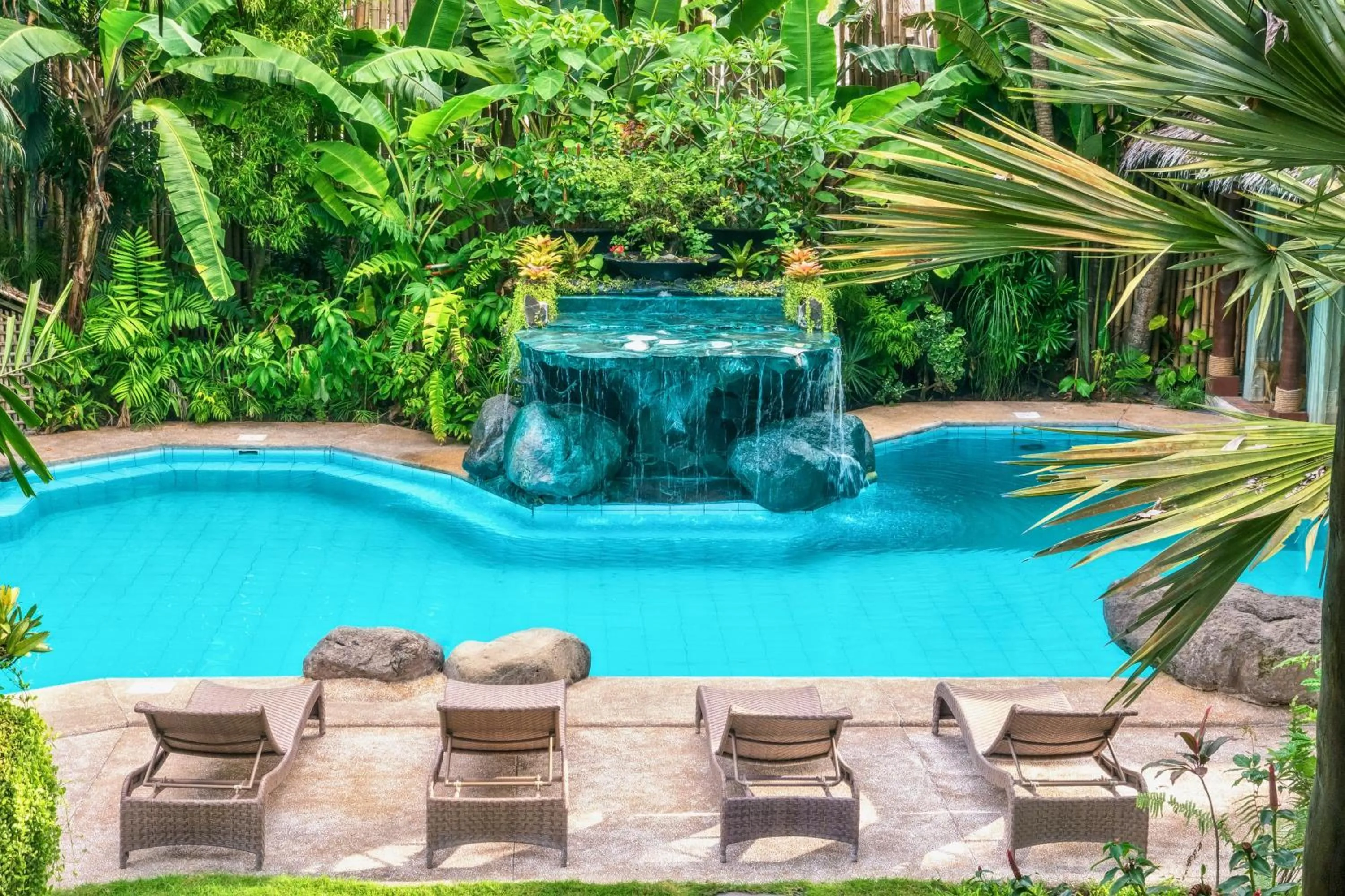 Seating area in Atlantis Dive Resort Dumaguete