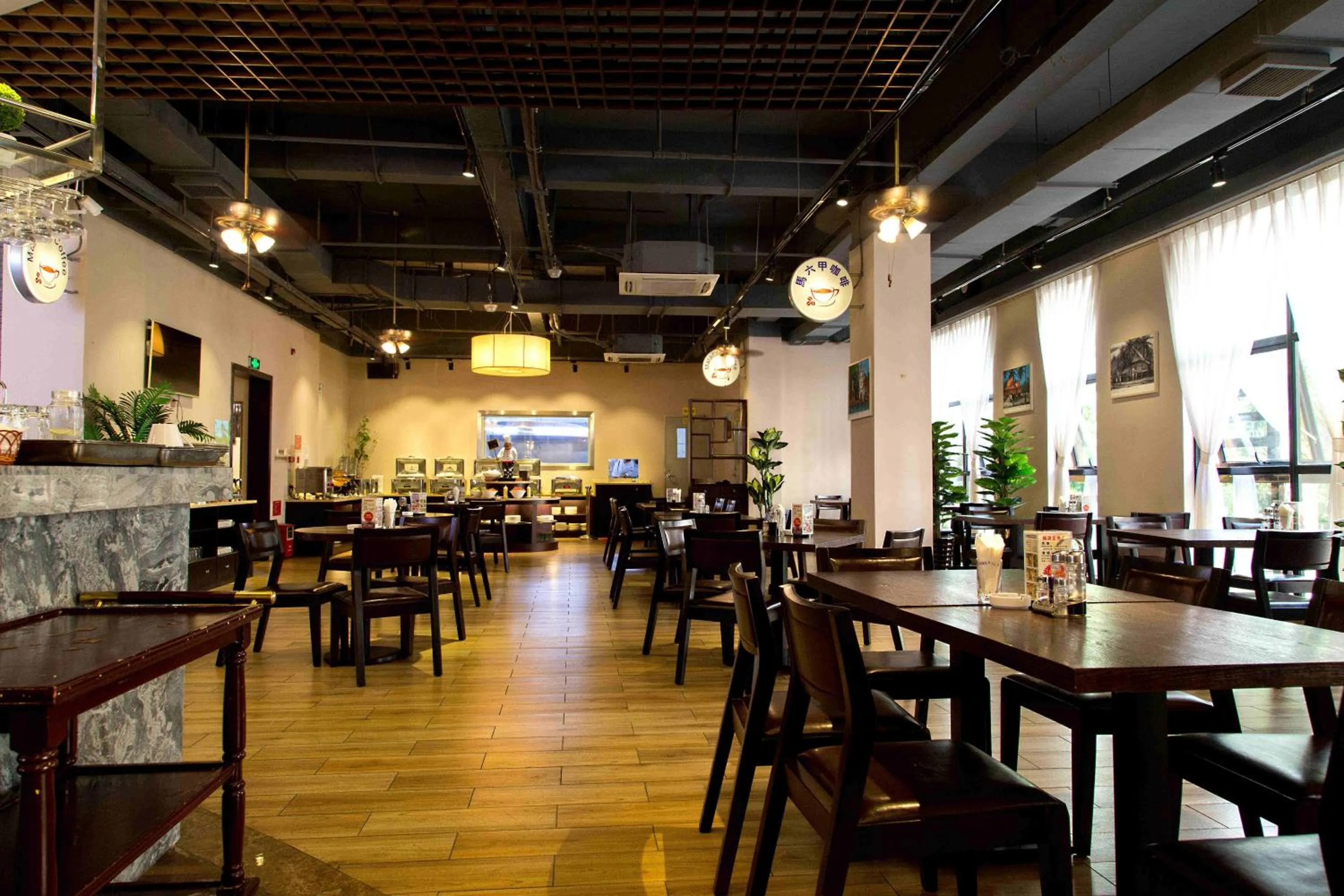 Restaurant/places to eat in Aqueen Hotel Zhuhai