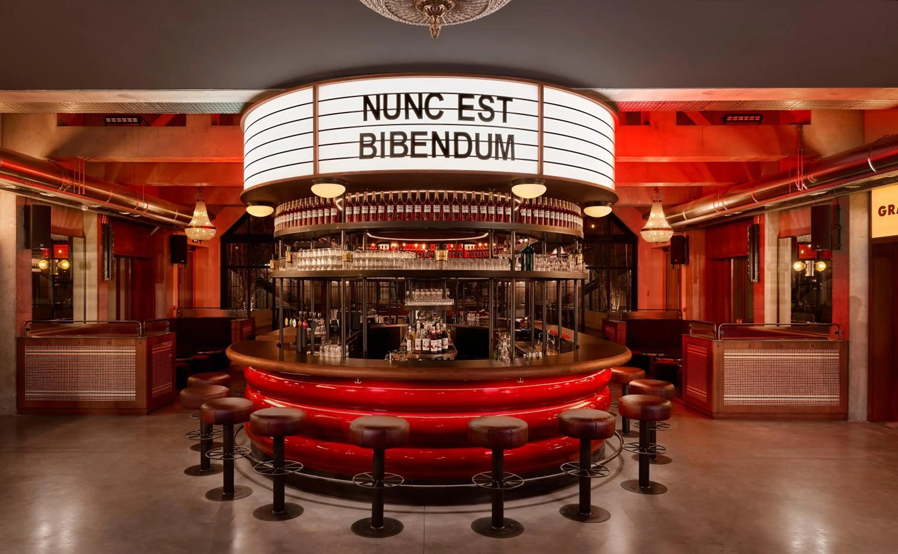 Lounge or bar in Grand Mess Clermont-Ferrand