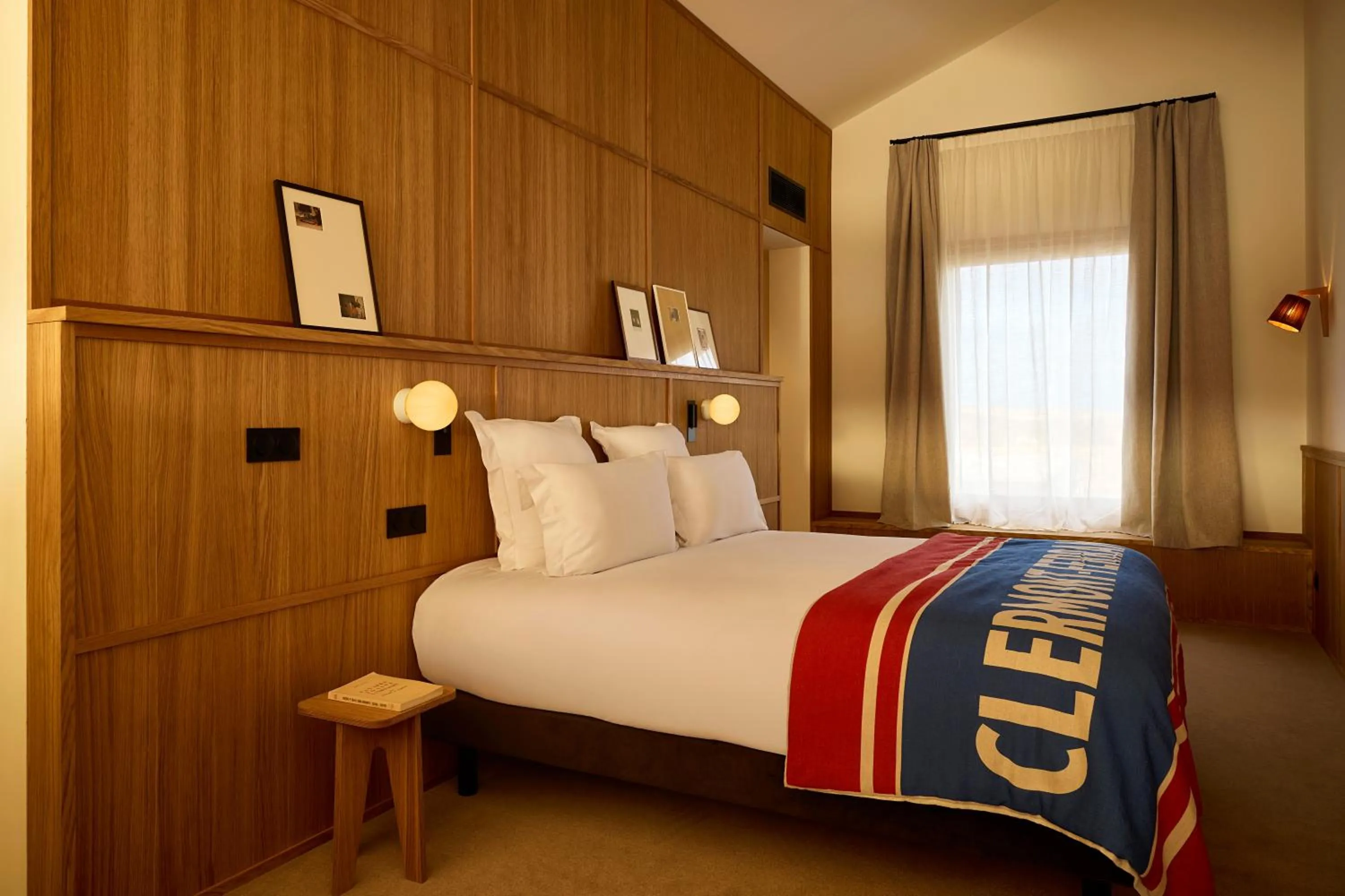 Bedroom, Bed in Grand Mess Clermont-Ferrand