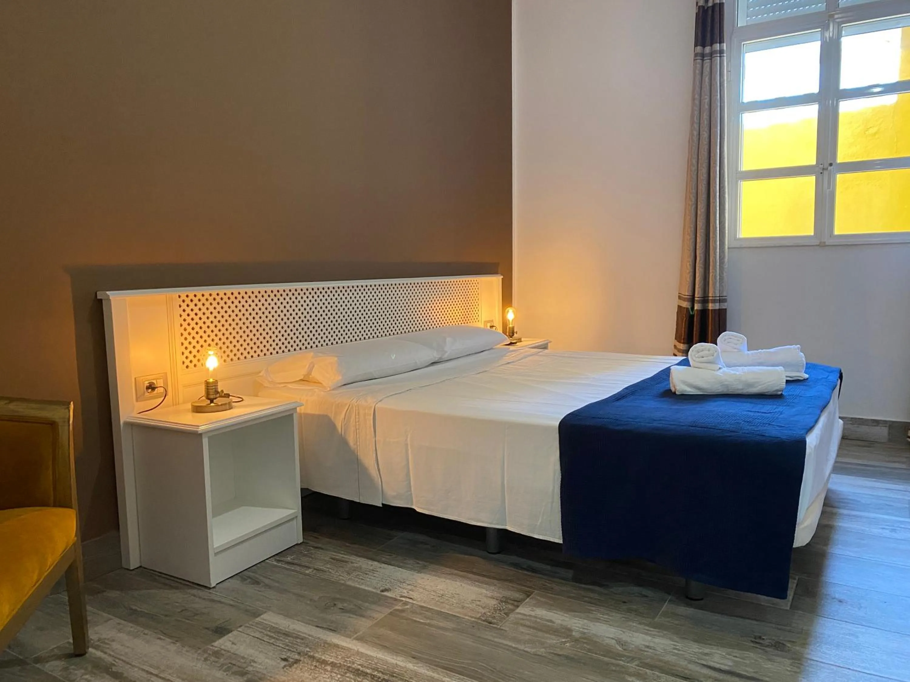 Bedroom, Bed in Pensión Cassandra