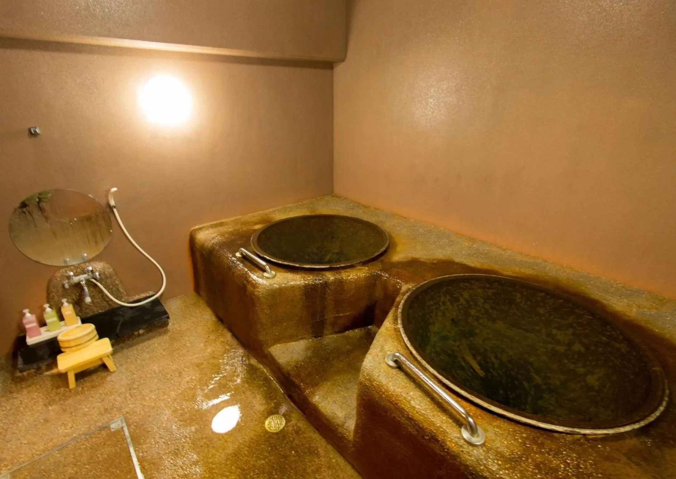 Hot Spring Bath in Izuito Onsen Daitokan
