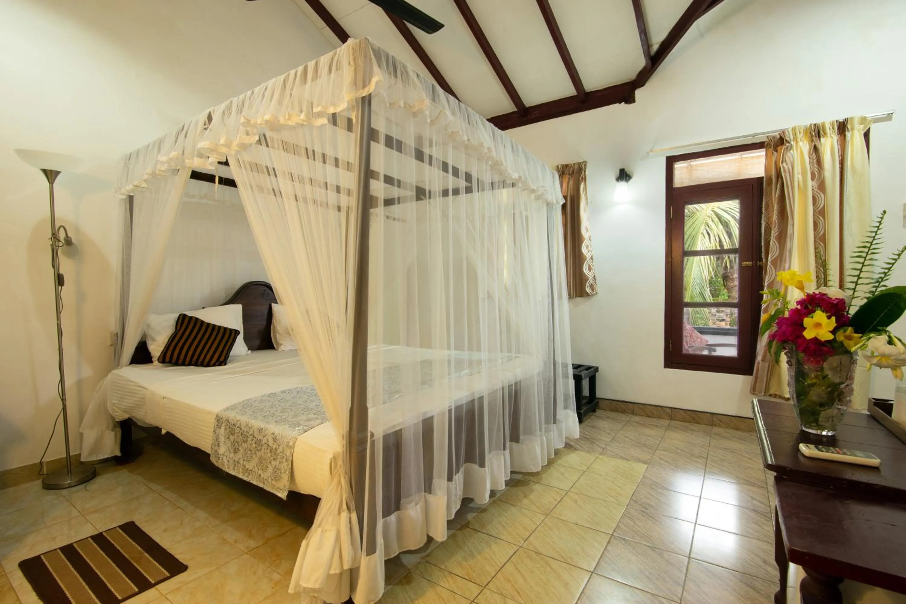 Bedroom, Bed in The Hideout Sigiriya