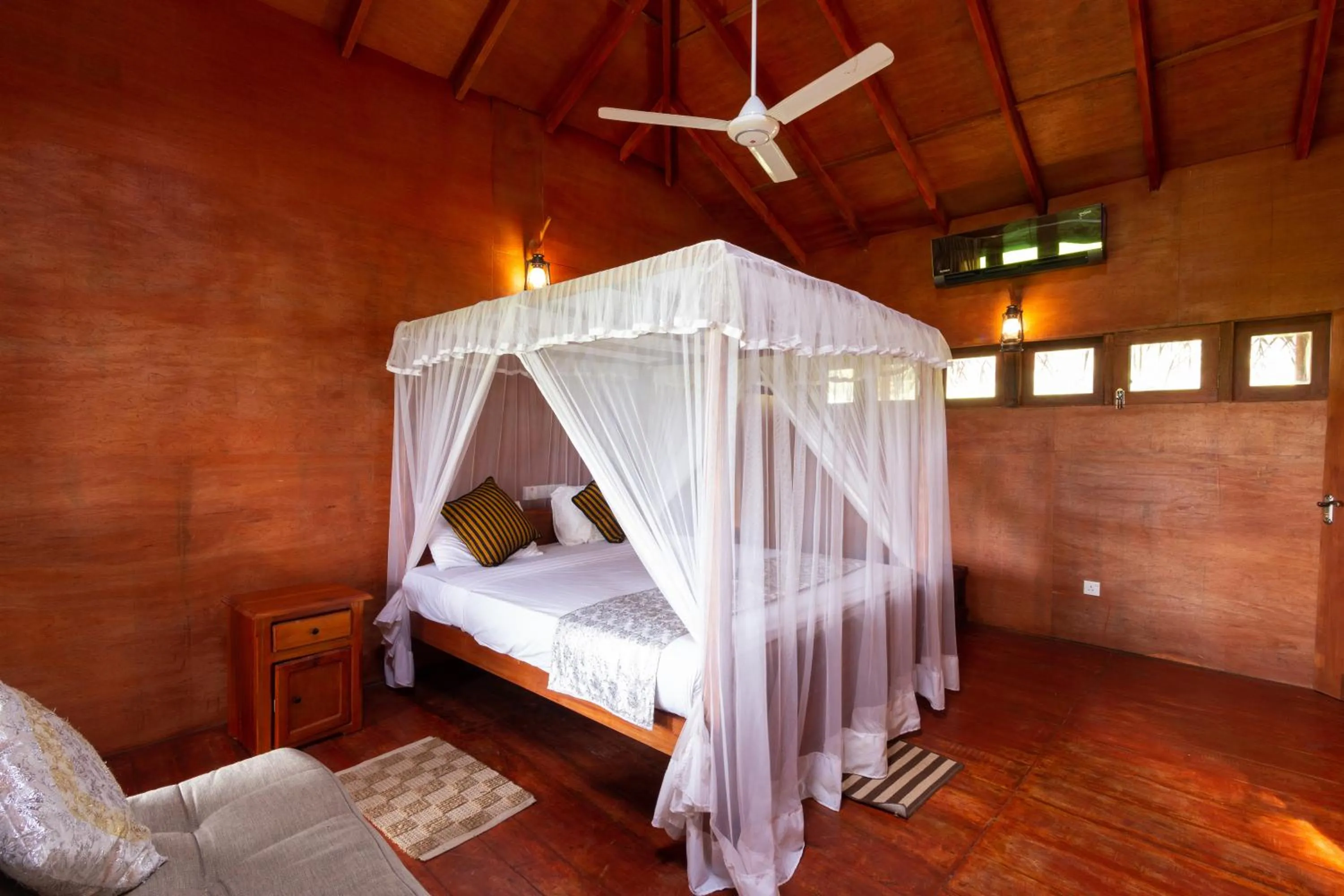 Bedroom, Bed in The Hideout Sigiriya