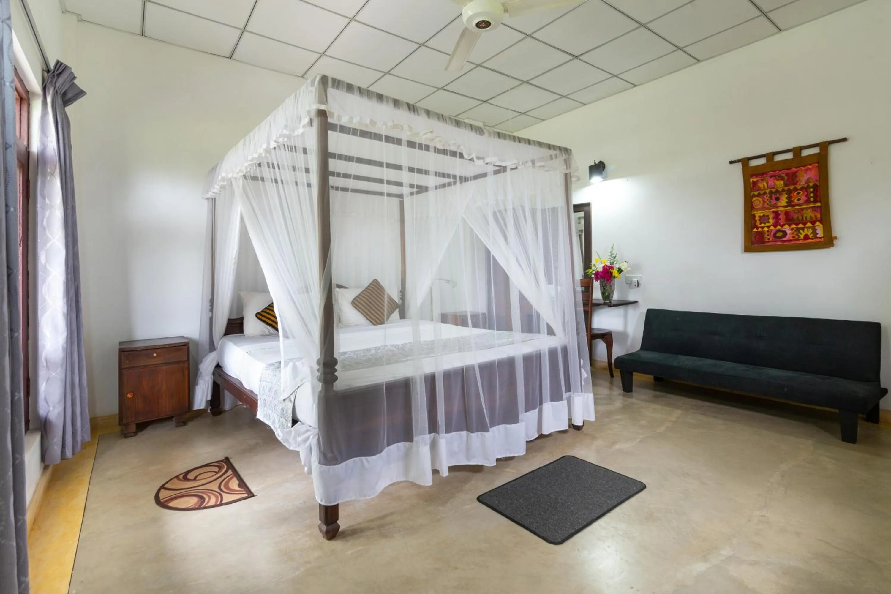 Photo of the whole room, Bed in The Hideout Sigiriya