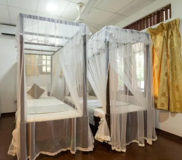 Bed in The Hideout Sigiriya