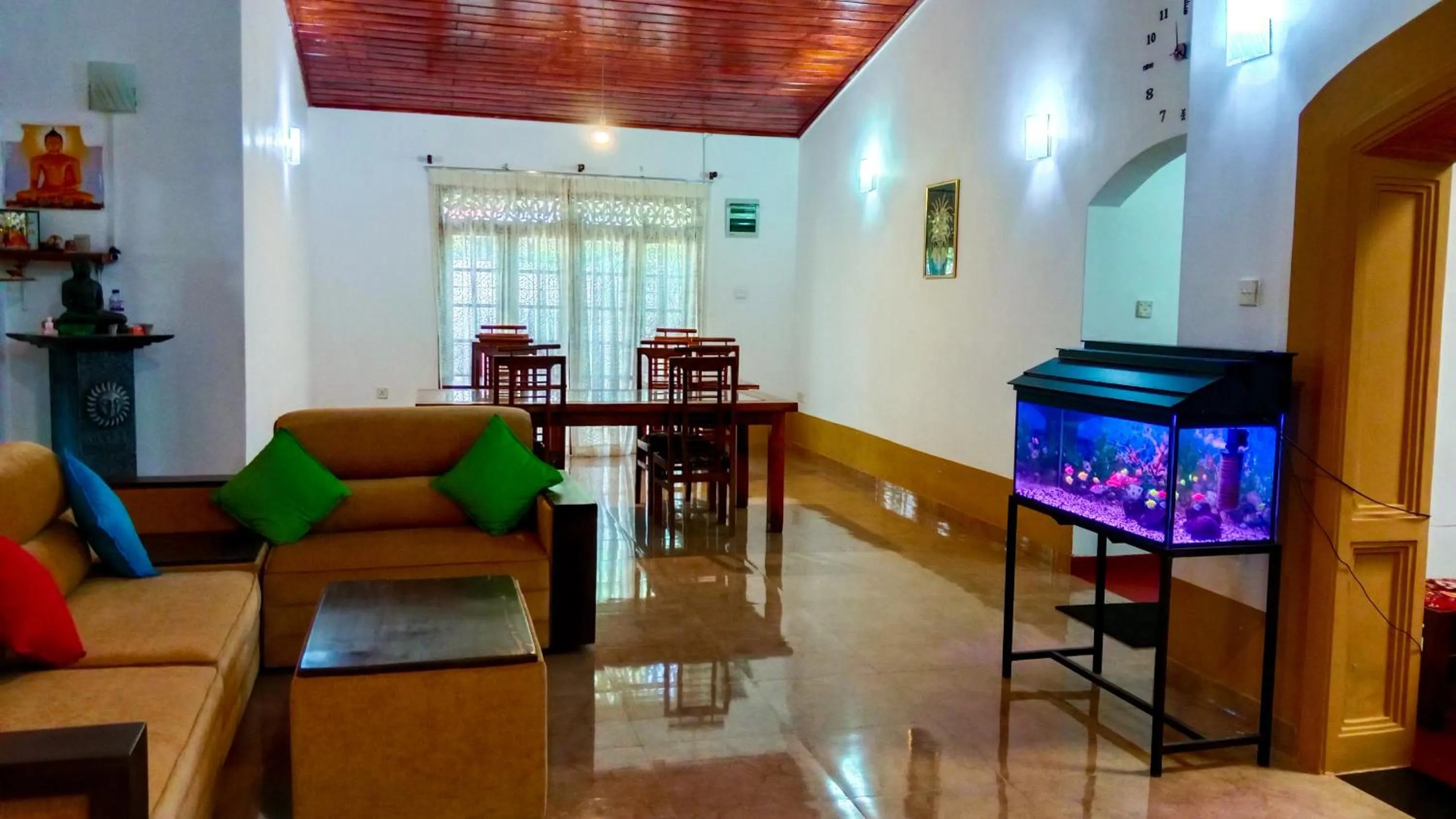 Communal lounge/ TV room in Sigiri Thilanka Rest Sigiriya