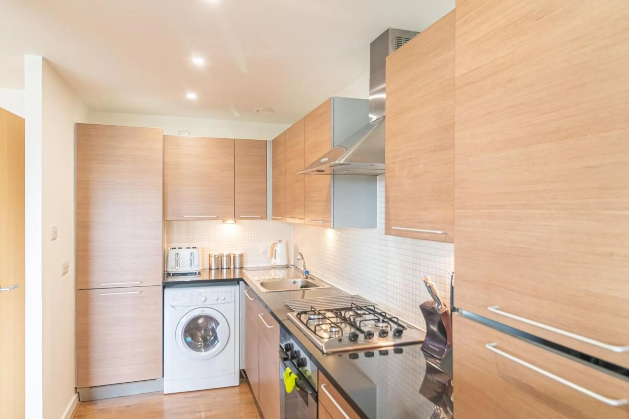 Kitchen or kitchenette in SECC Hydro Executive 7 Apartment