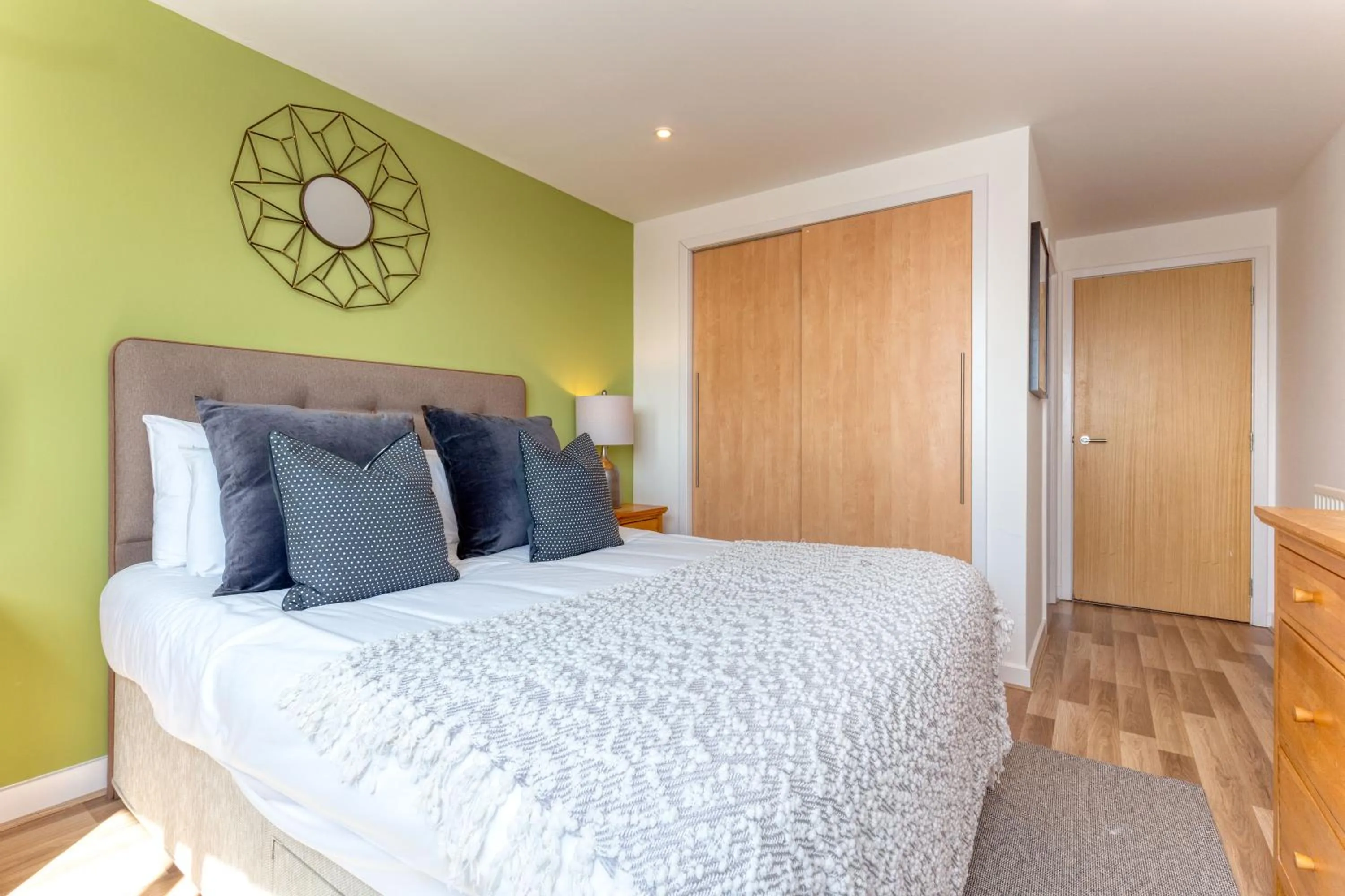 Bed in SECC Hydro Executive 7 Apartment