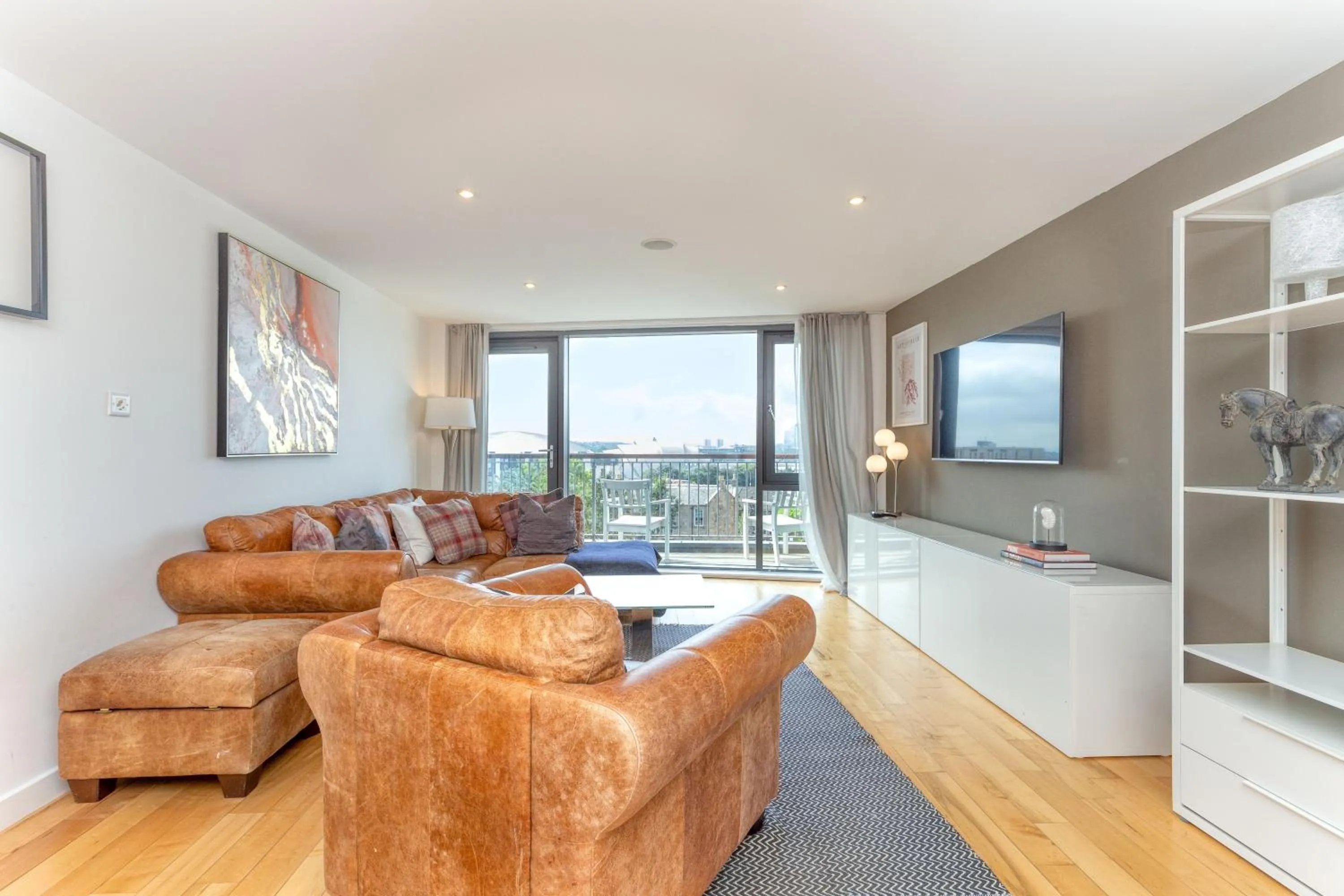 SECC Hydro Executive 7 Apartment