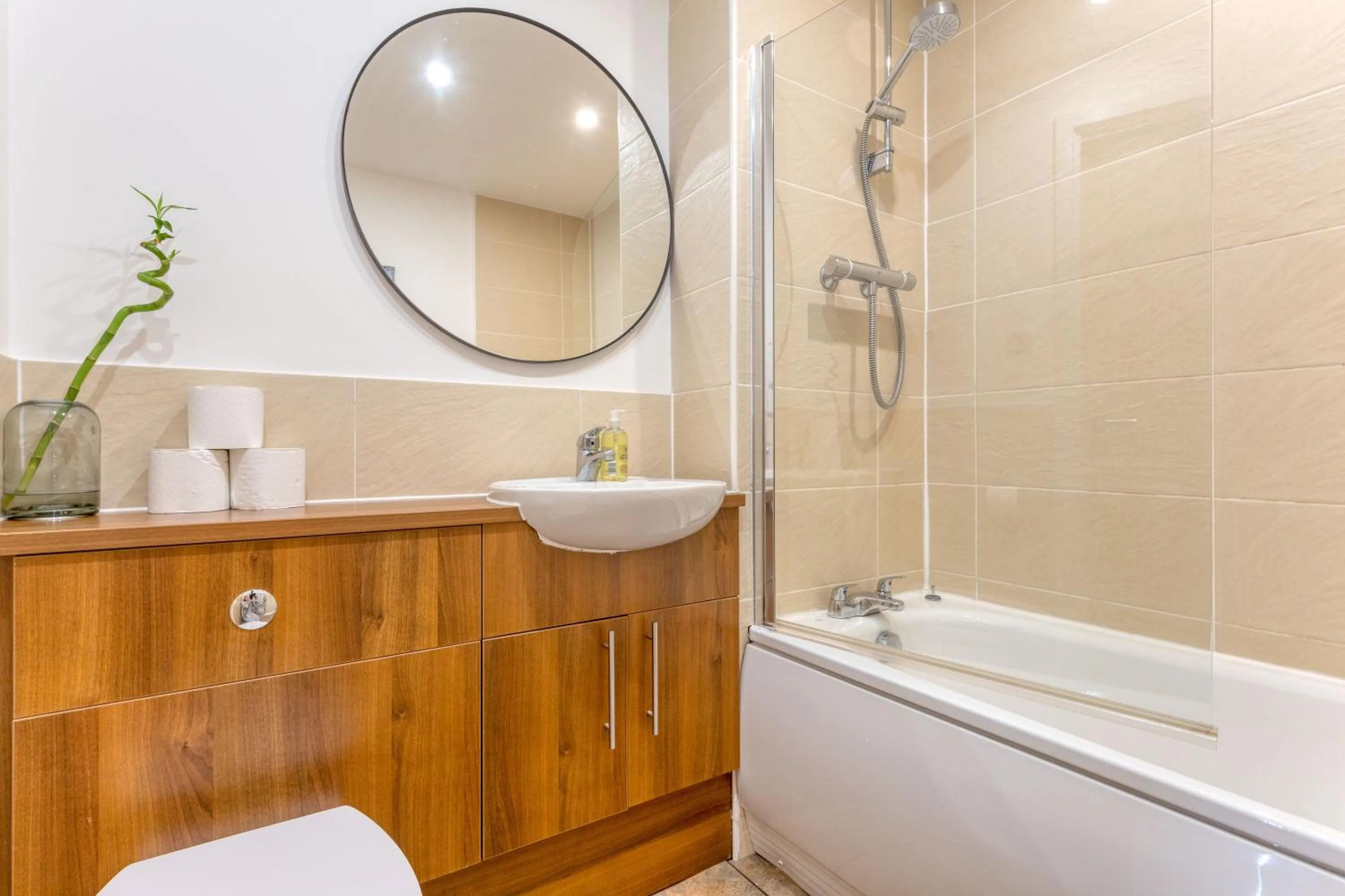 SECC Hydro Executive 7 Apartment