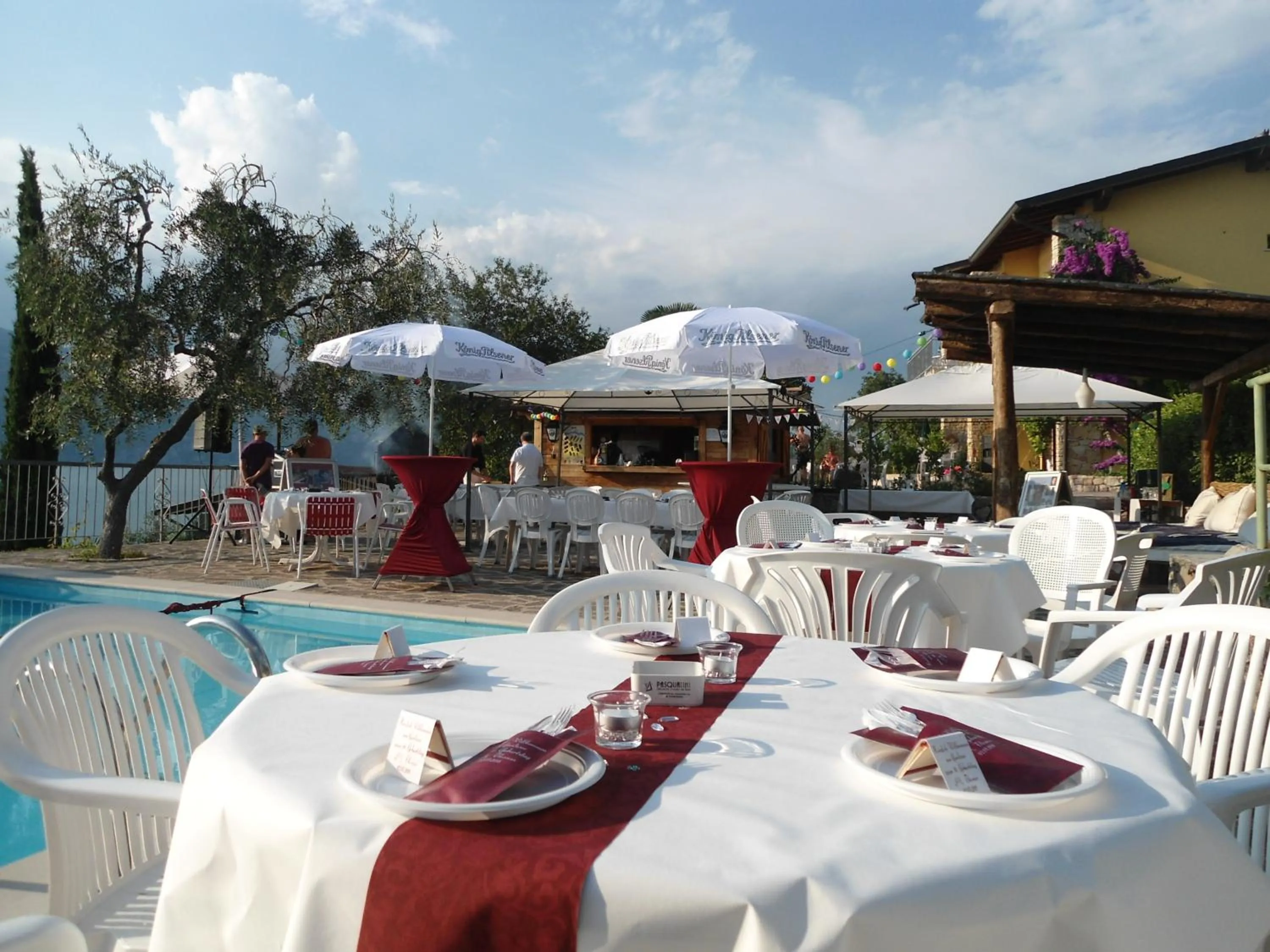 Restaurant/places to eat in Taki Village