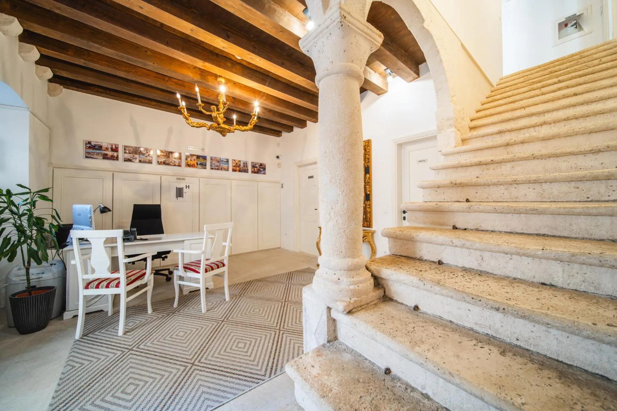 Lobby or reception in SUNce Palace Apartments with free offsite parking