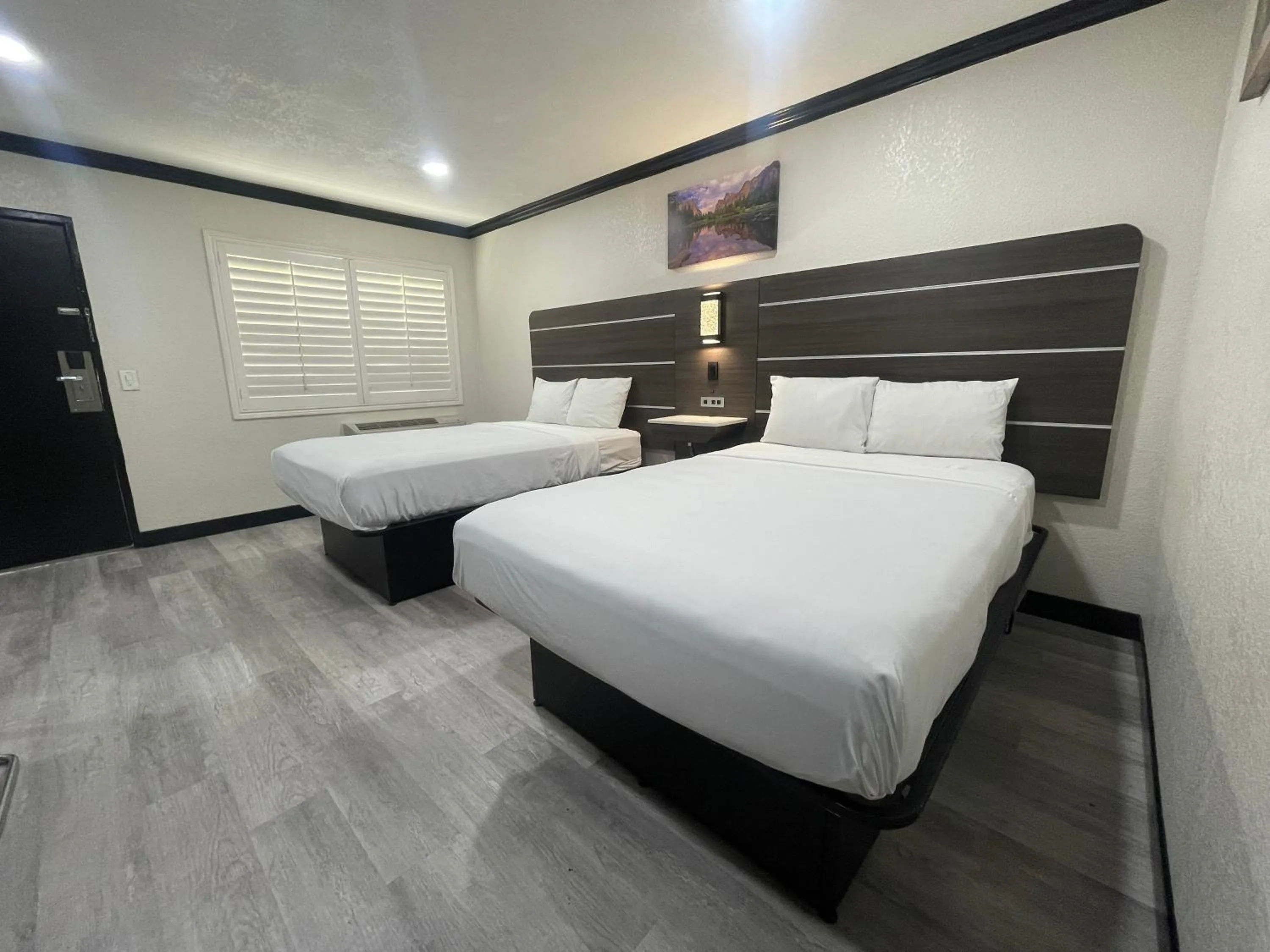 Bed in Escondido Lodge