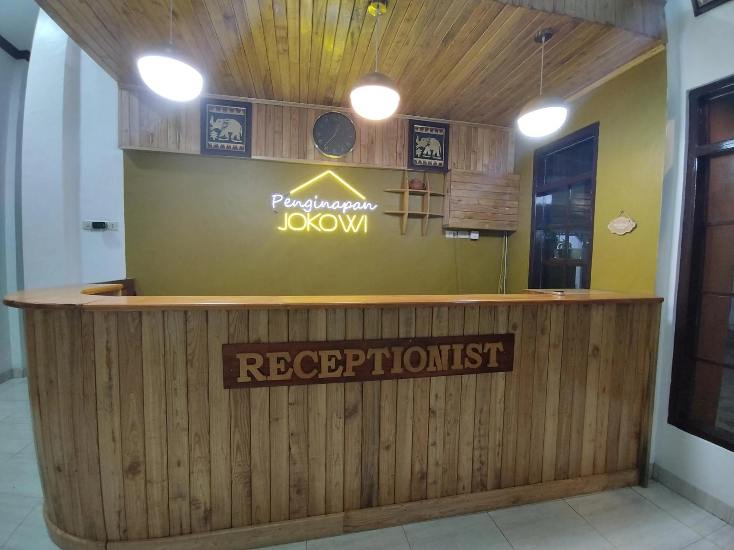 Lobby or reception in Krui penginapan jokowi