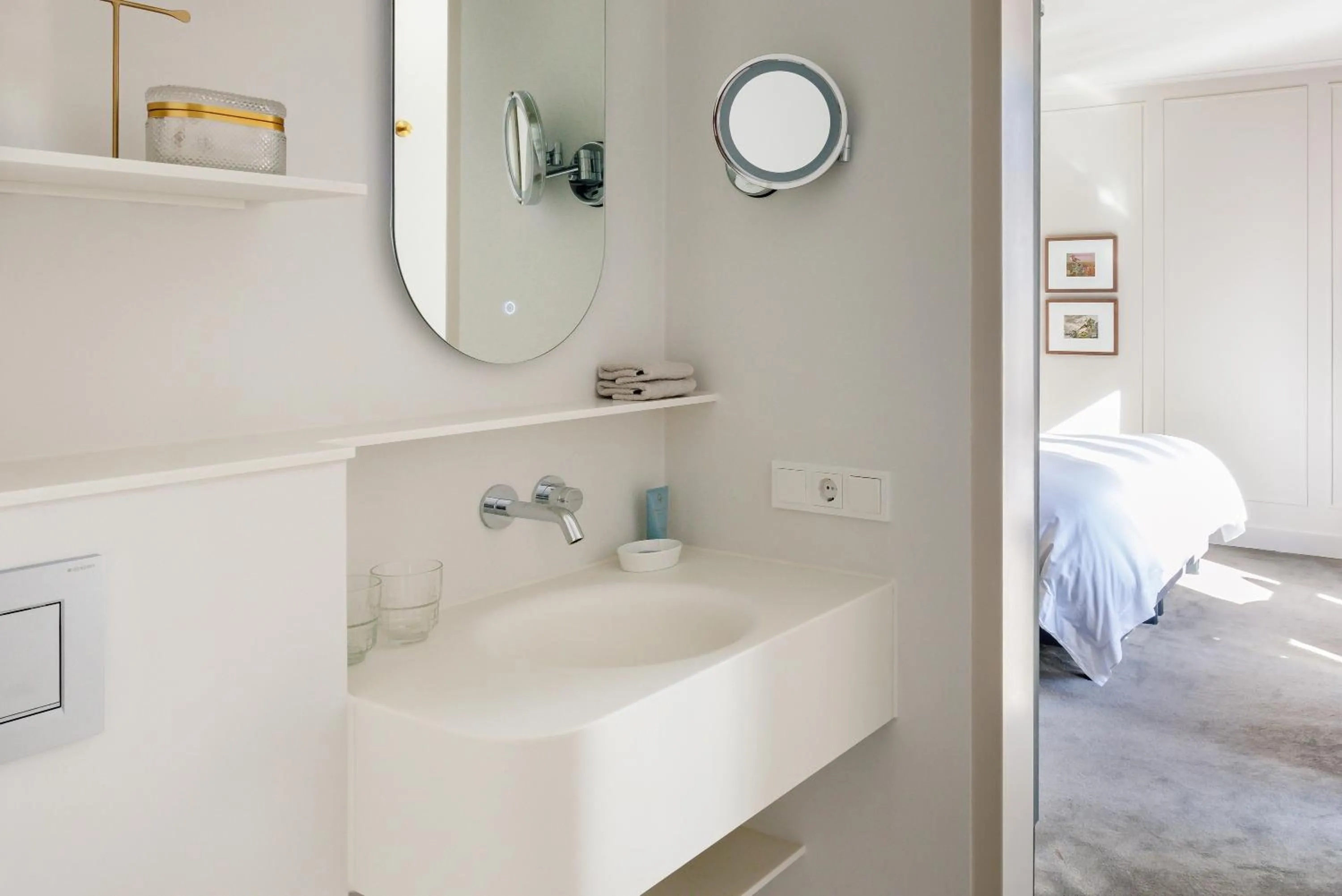 Bathroom, Bed in Pillows Luxury Boutique Hotel aan de IJssel