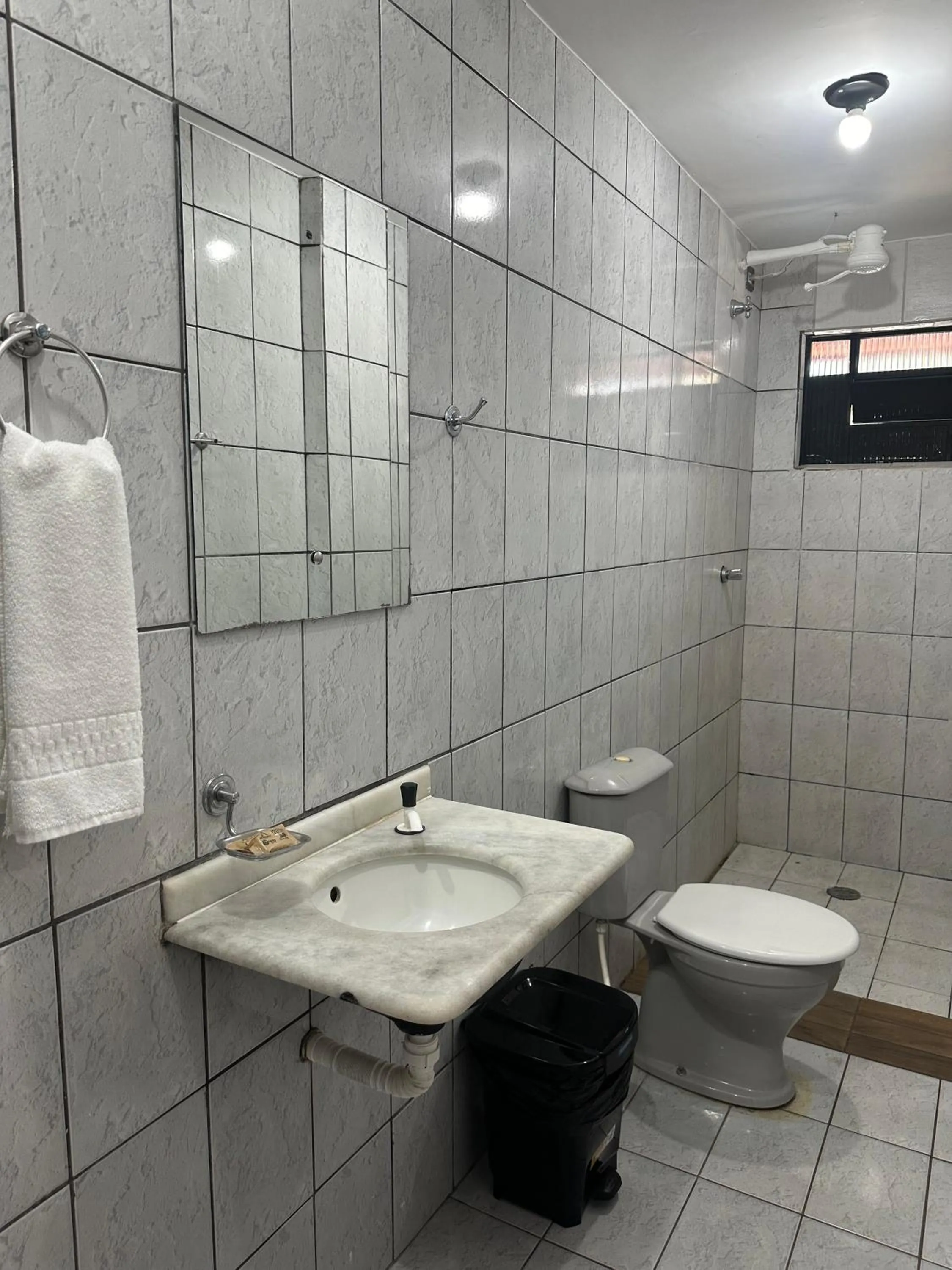 Toilet in Pousada Aguas Quentes