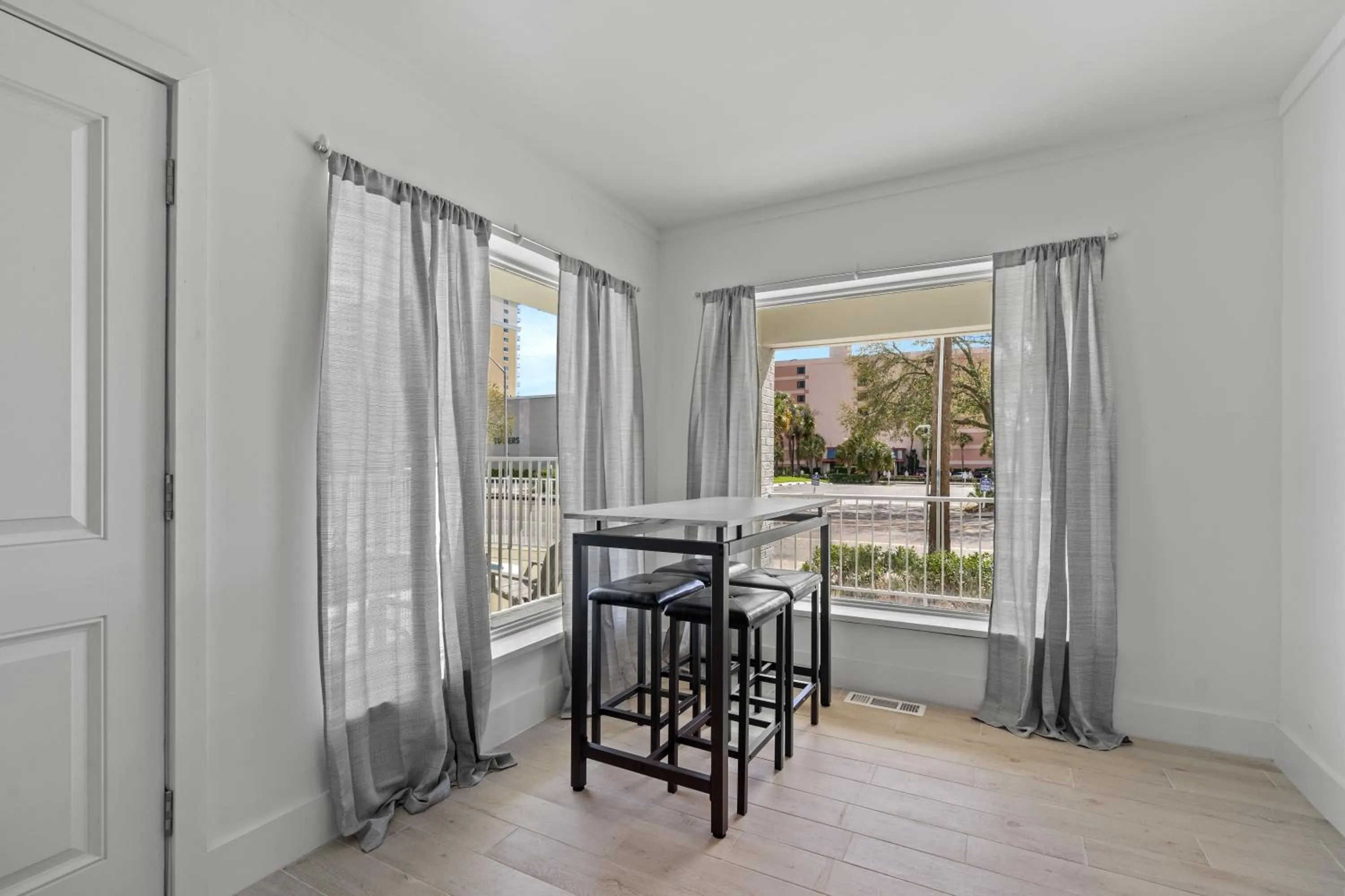 Dining area in Fin's Inn