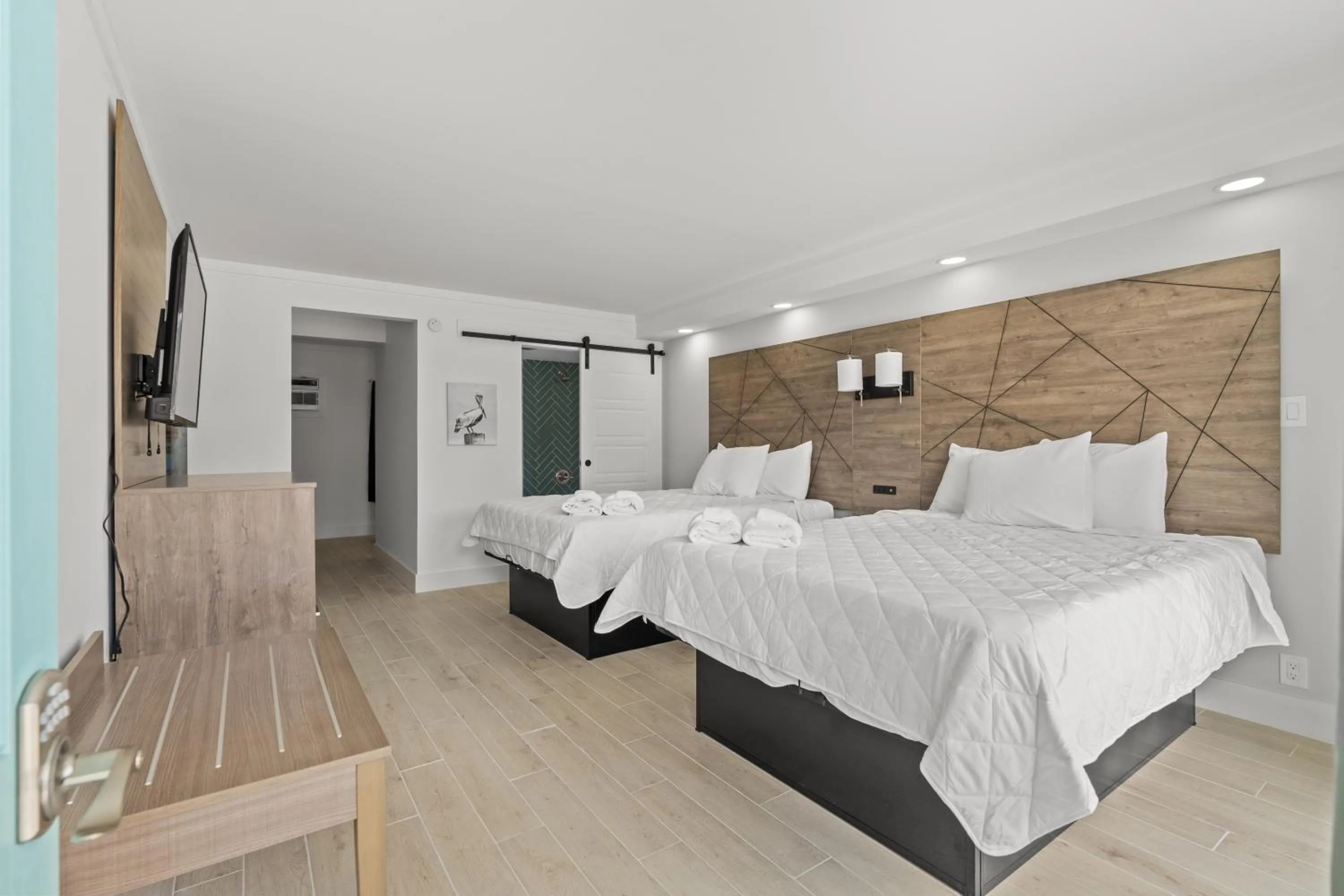 Bedroom, Bed in Fin's Inn