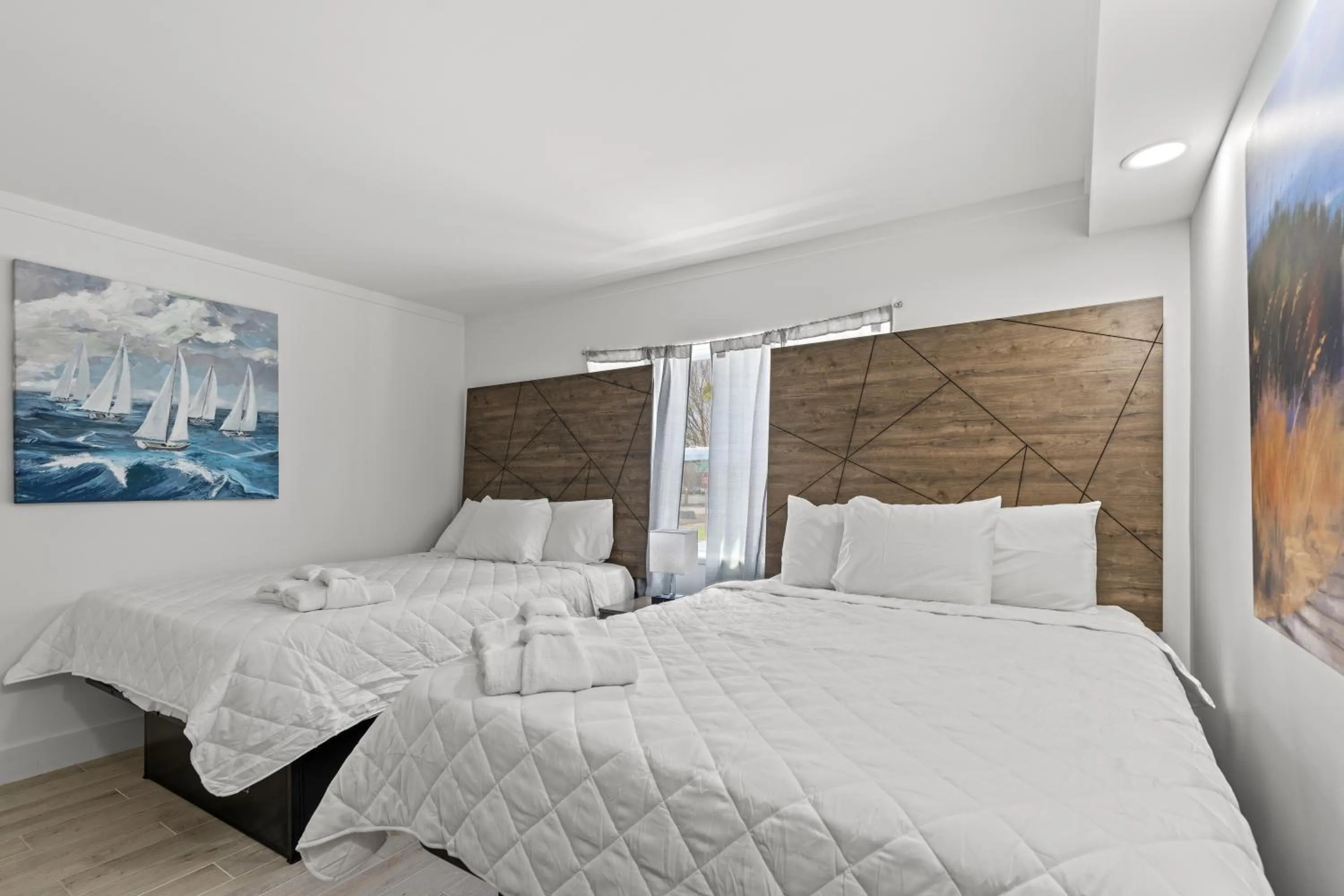 Bedroom, Bed in Fin's Inn