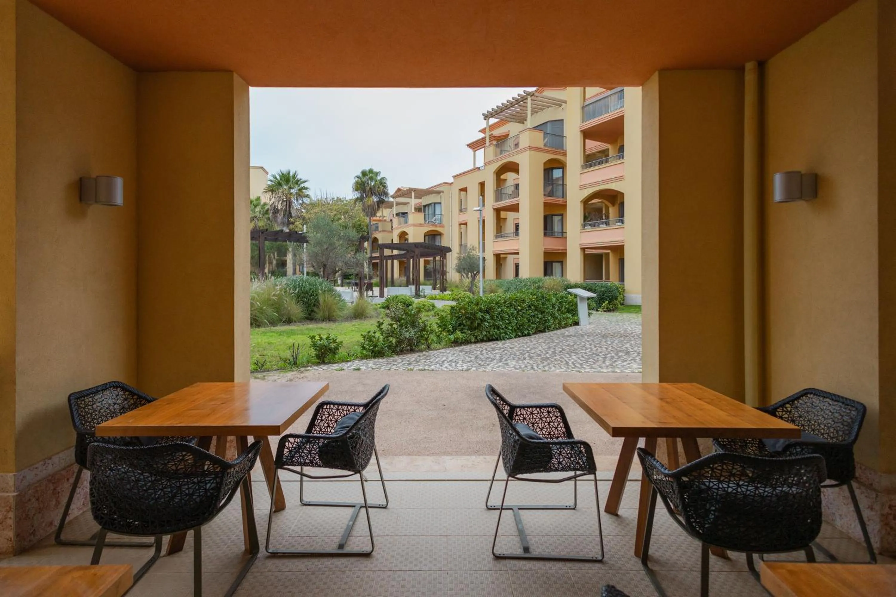 Seating area in The Residences at Victoria by Tivoli
