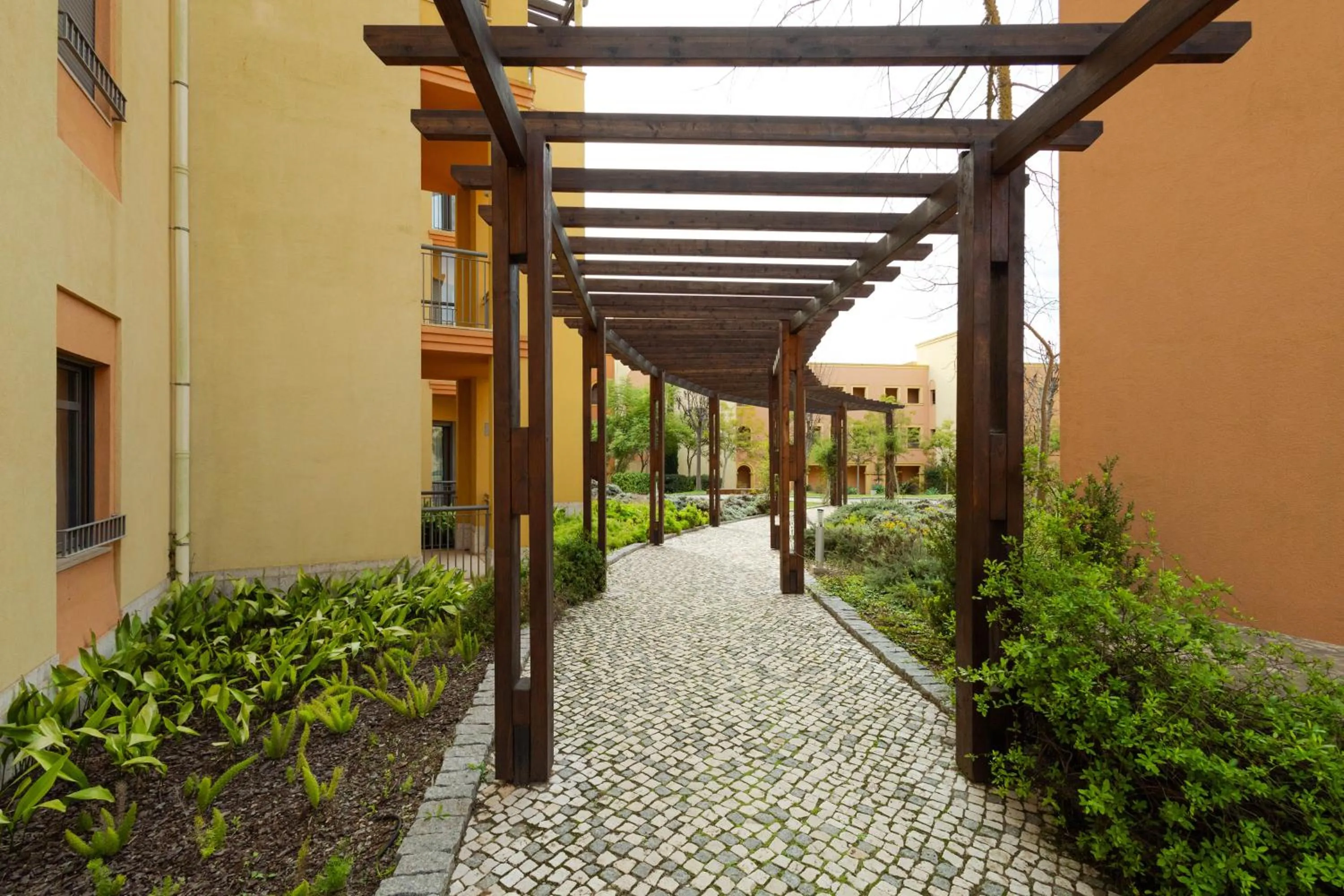 Garden in The Residences at Victoria by Tivoli