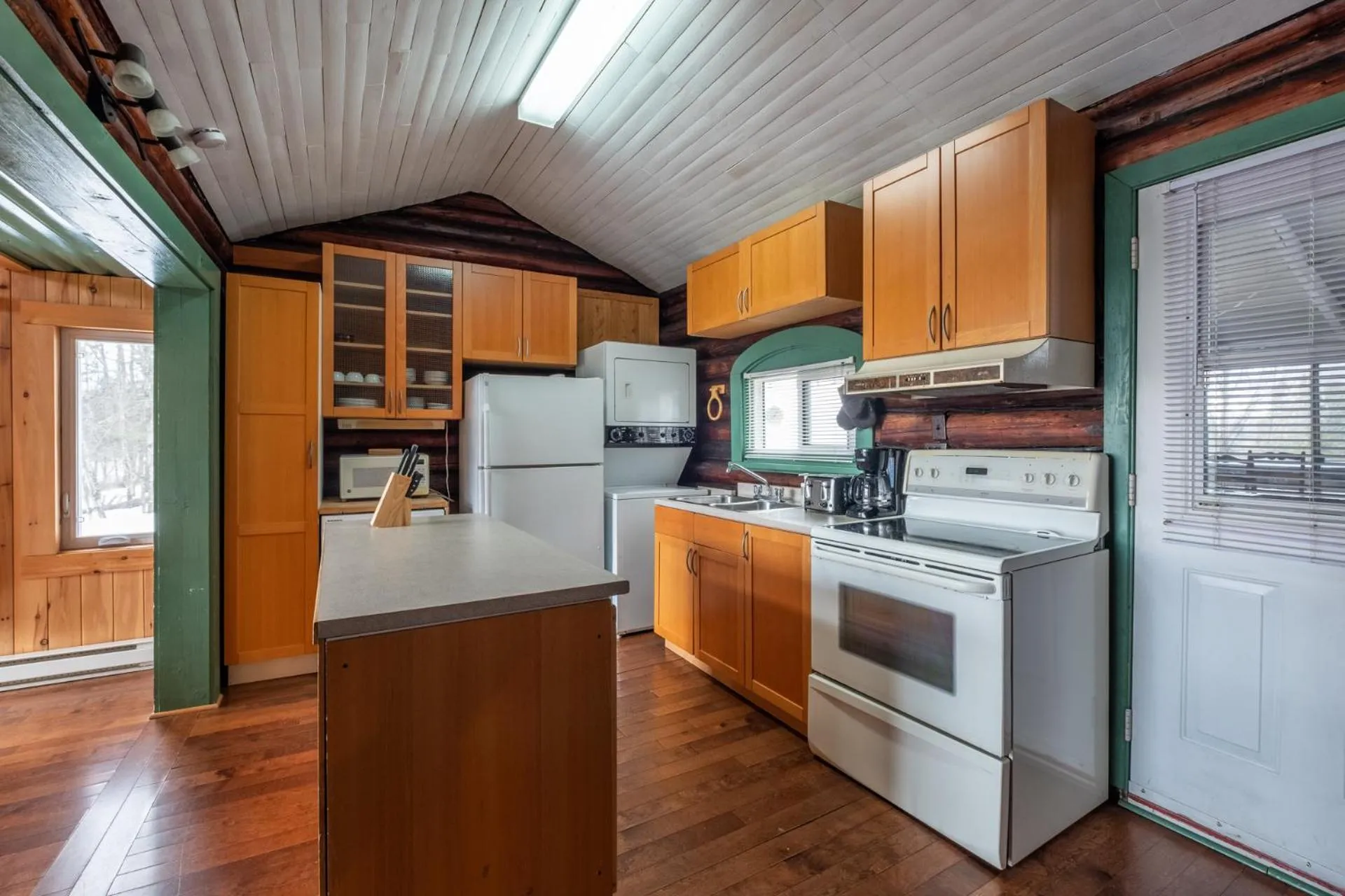 Kitchen or kitchenette in Les Chalets Sauvignon