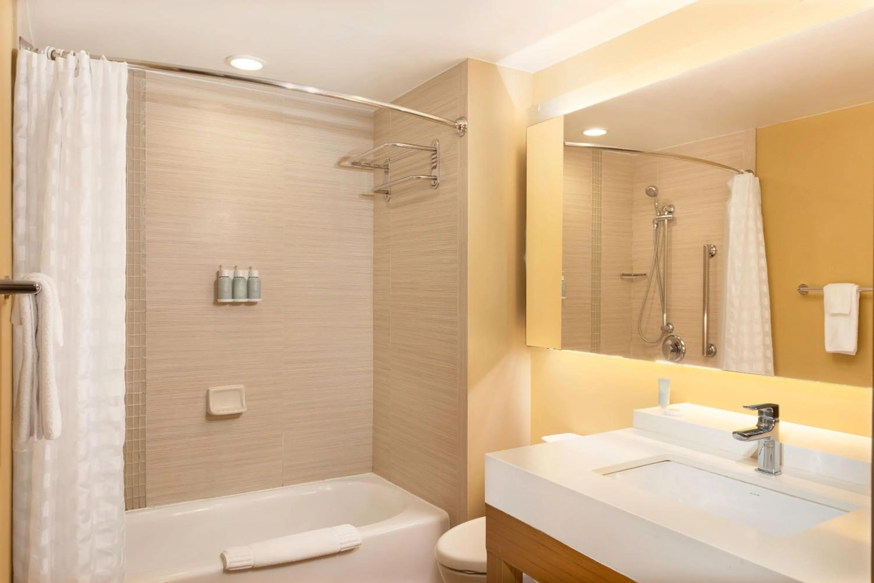 Bathroom in Hyatt Place Ciudad del Carmen