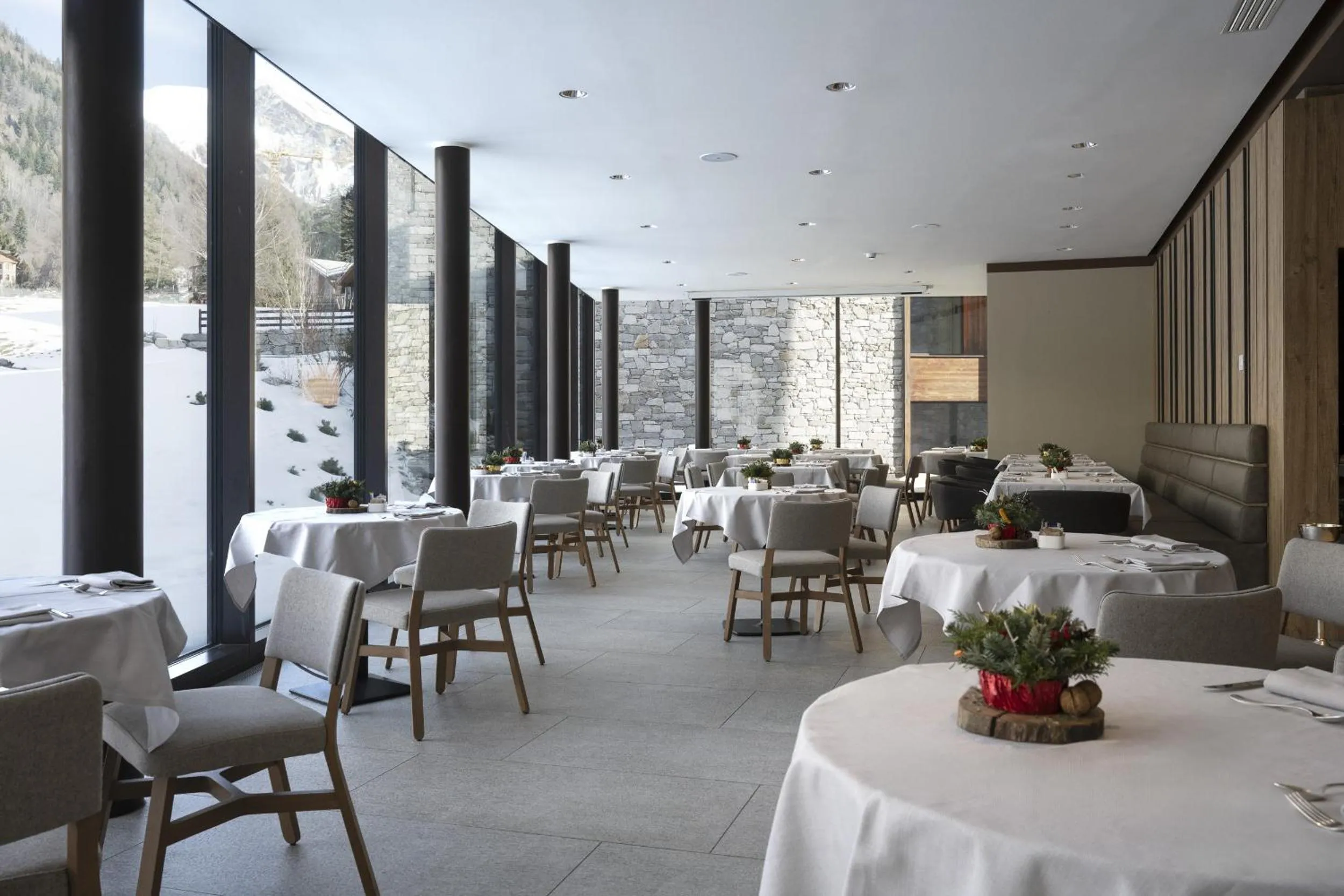 Restaurant/places to eat in Grand Hotel Courmayeur Mont Blanc, by R Collection Hotels